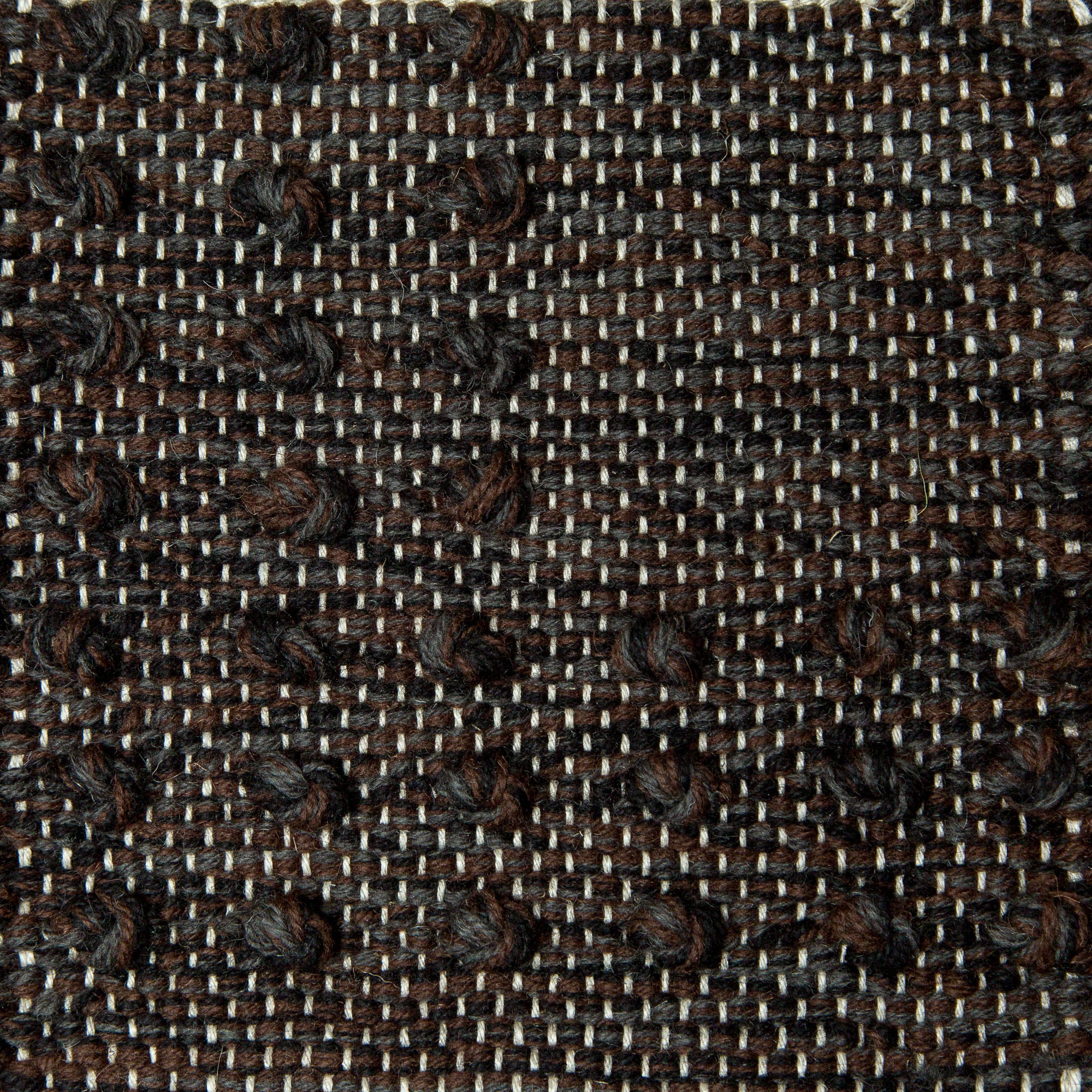 <p>Single Weave with Pearls, dark brown mix 6020, 1006, 6005 on the natural yarn</p>