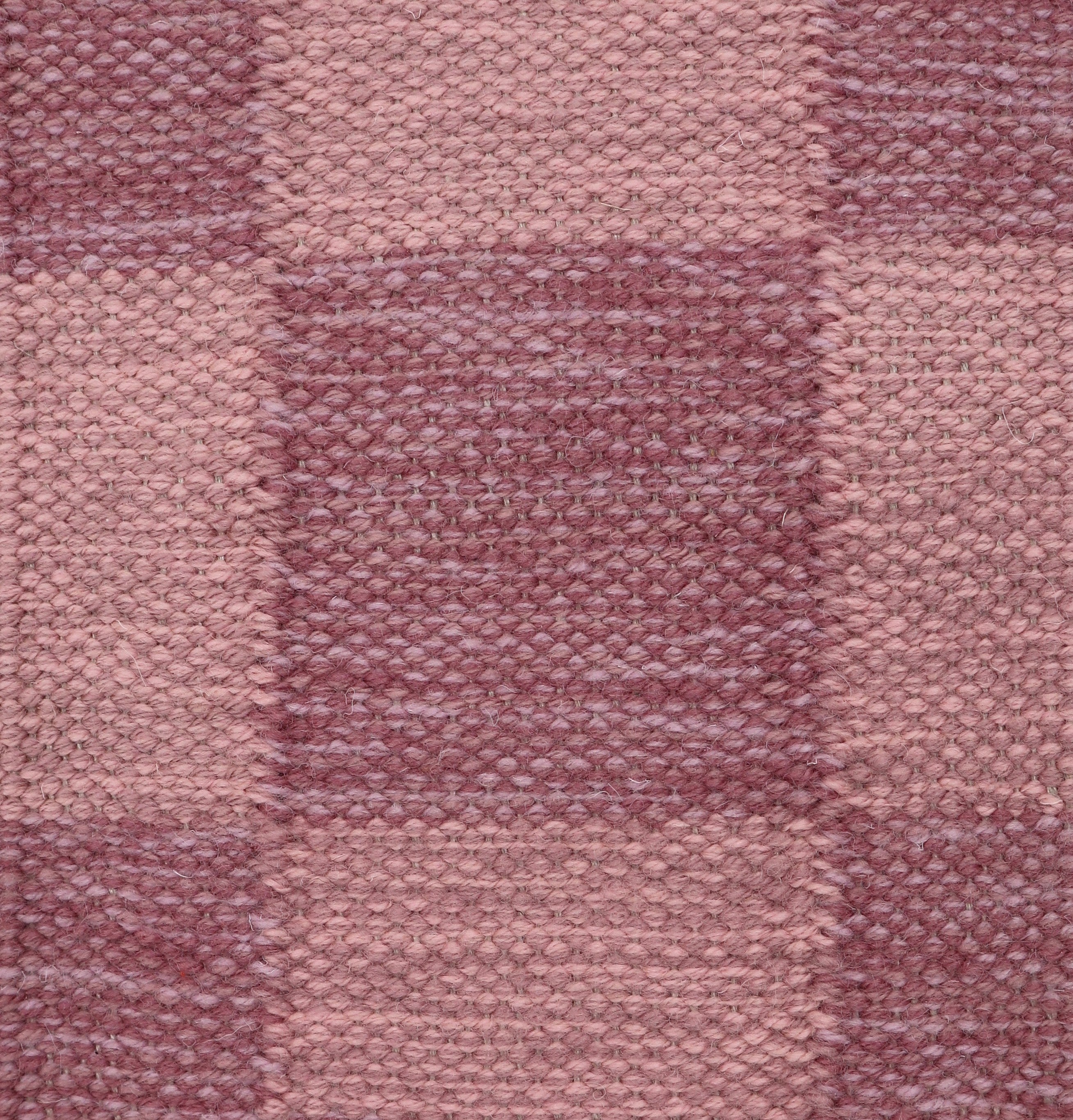 <p>Single Weave Chequered, sq 1 - pink CH1212, 3001, sq 2 - pastel pink 8164(х2), 7001, CH1212 on the natural yarn</p>