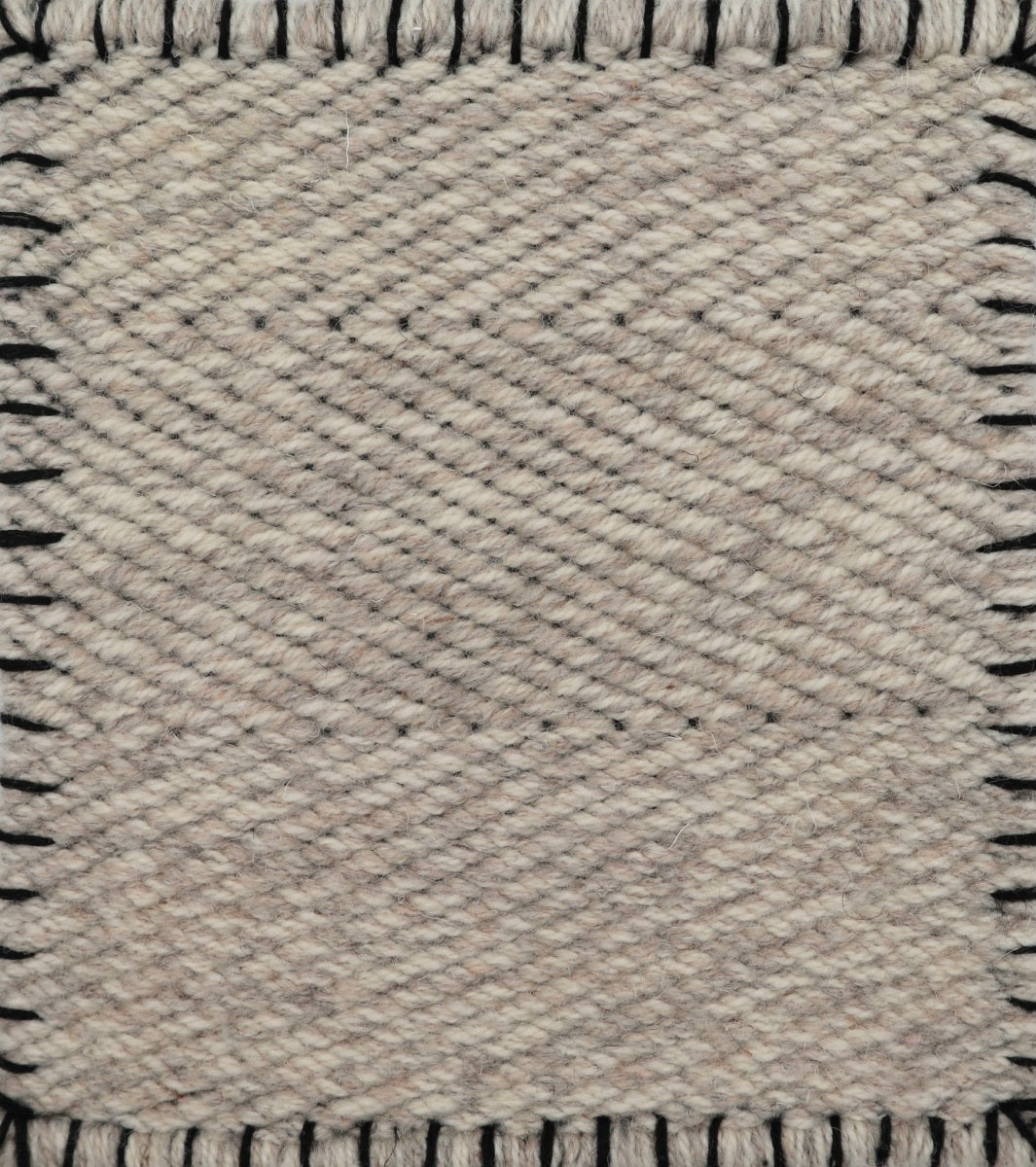 <p>Slim Herringbone, mix 12, 06 stitches in black yarn</p>
