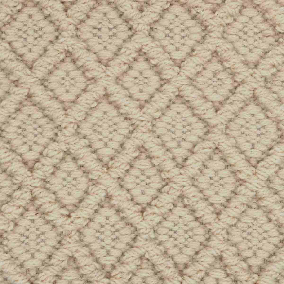 <p>Small Dual Diamond Twill in Boucle, main boucle - cream 06 and base cream 06 on the natural yarn</p>