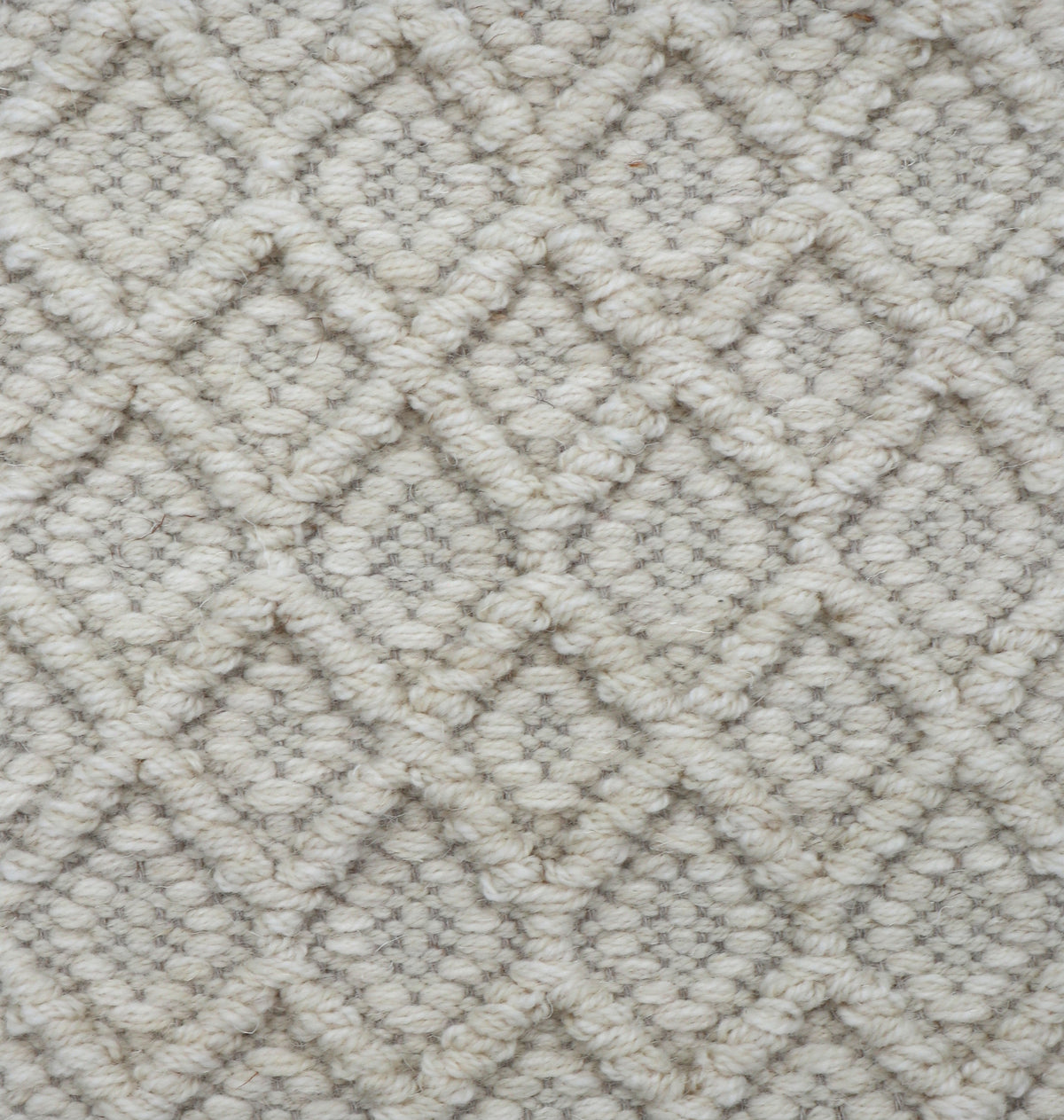 <p>Small Dual Diamond Twill in Bouclé, main bouclé - cream 06, CH044, inside cream 06, natural, warp - natural linen</p>