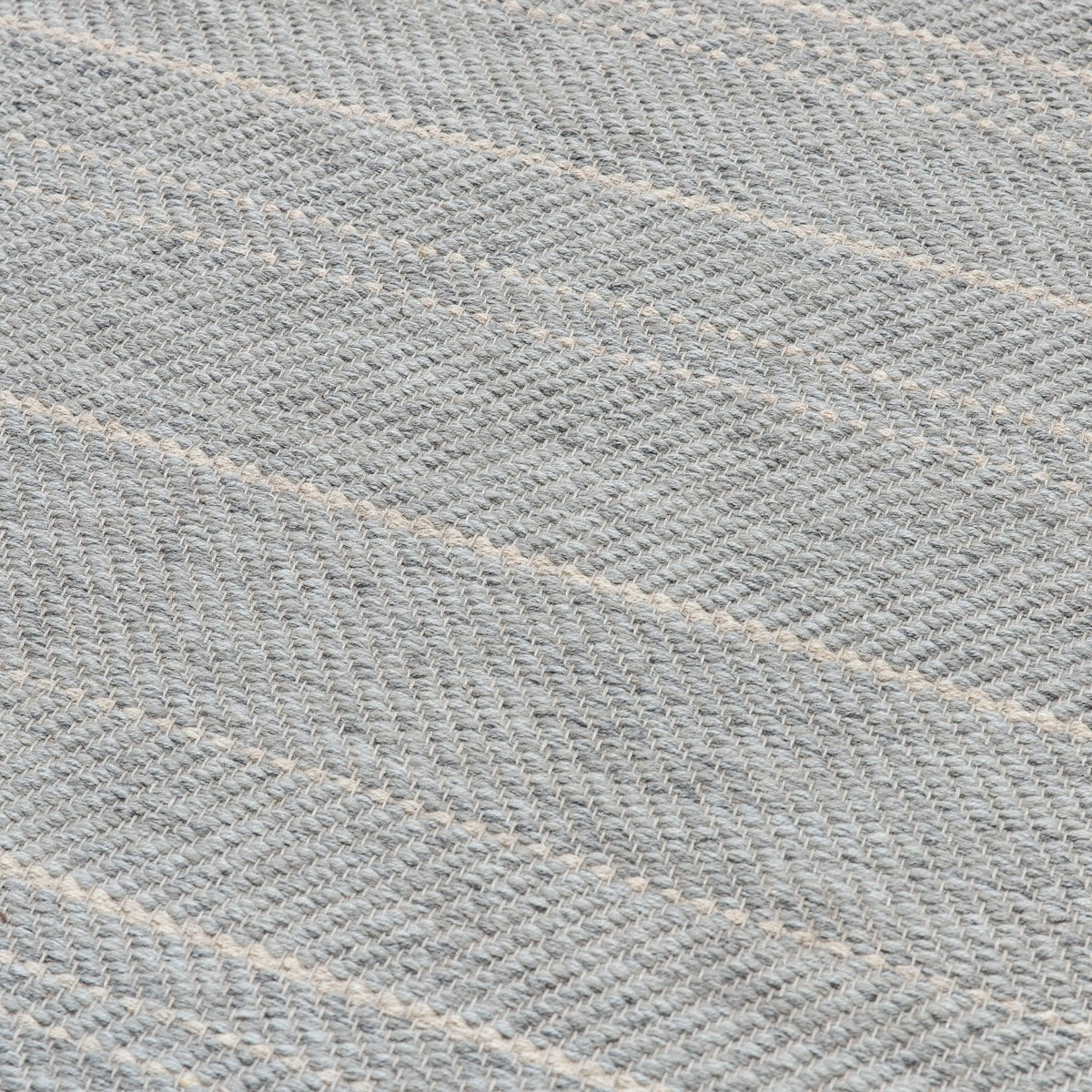 Snow and Coal – Light Grey