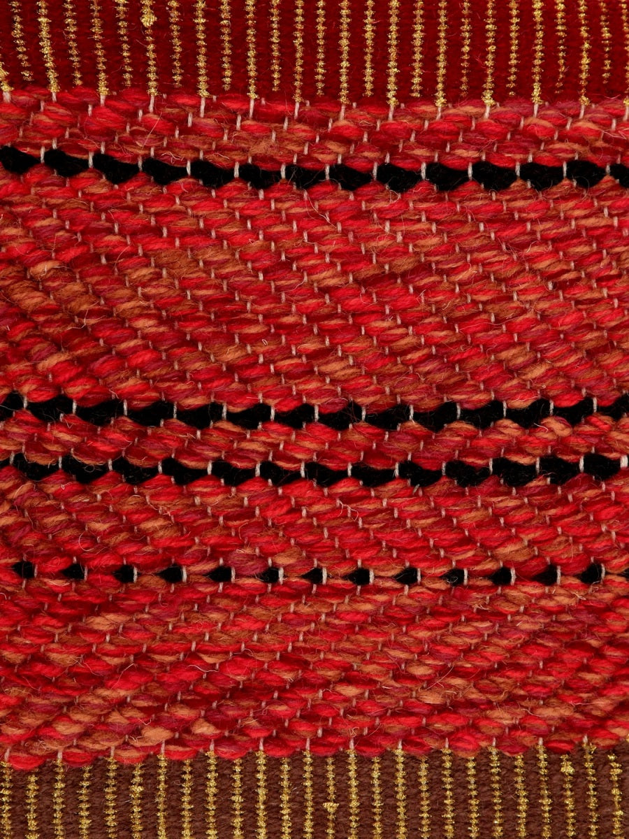 <p><meta charset="UTF-8"><a id="fancybox-right"></a><span class="fancy-ico" id="fancybox-right-ico"></span></p>
<div id="fancybox-title" class="fancybox-title-inside"></div>
<div class="fancybox-title-inside">
<div class="fancybox-title-inside" id="fancybox-title">
<meta charset="UTF-8">
<span>SNOW &amp; COAL created by Lars Nilsson, Red mix 6037, 6008, 6002, 3011, 3015, 3006, 3008, stripes in black 1006, striped woven ends: 1) red 3015 and gold ribbon, 2) brown 6005 and gold ribbon</span><br>
</div>
<br>
</div>