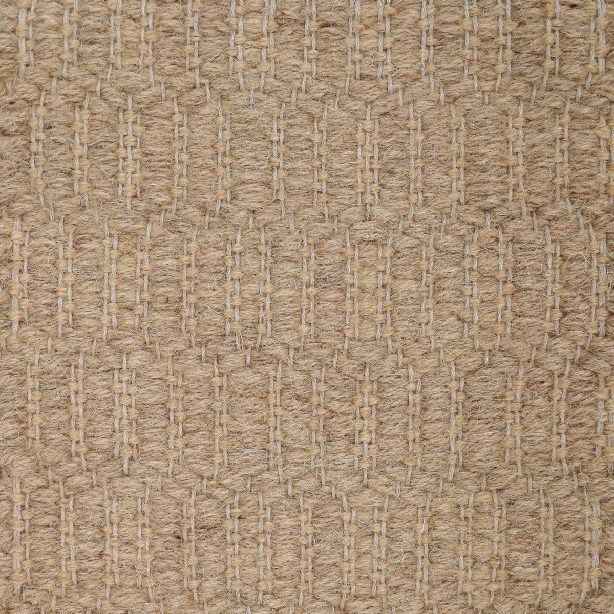 <p>Soft Dual Diamond Twill, main beige 03, nside cream 19 on the natural yarn</p>