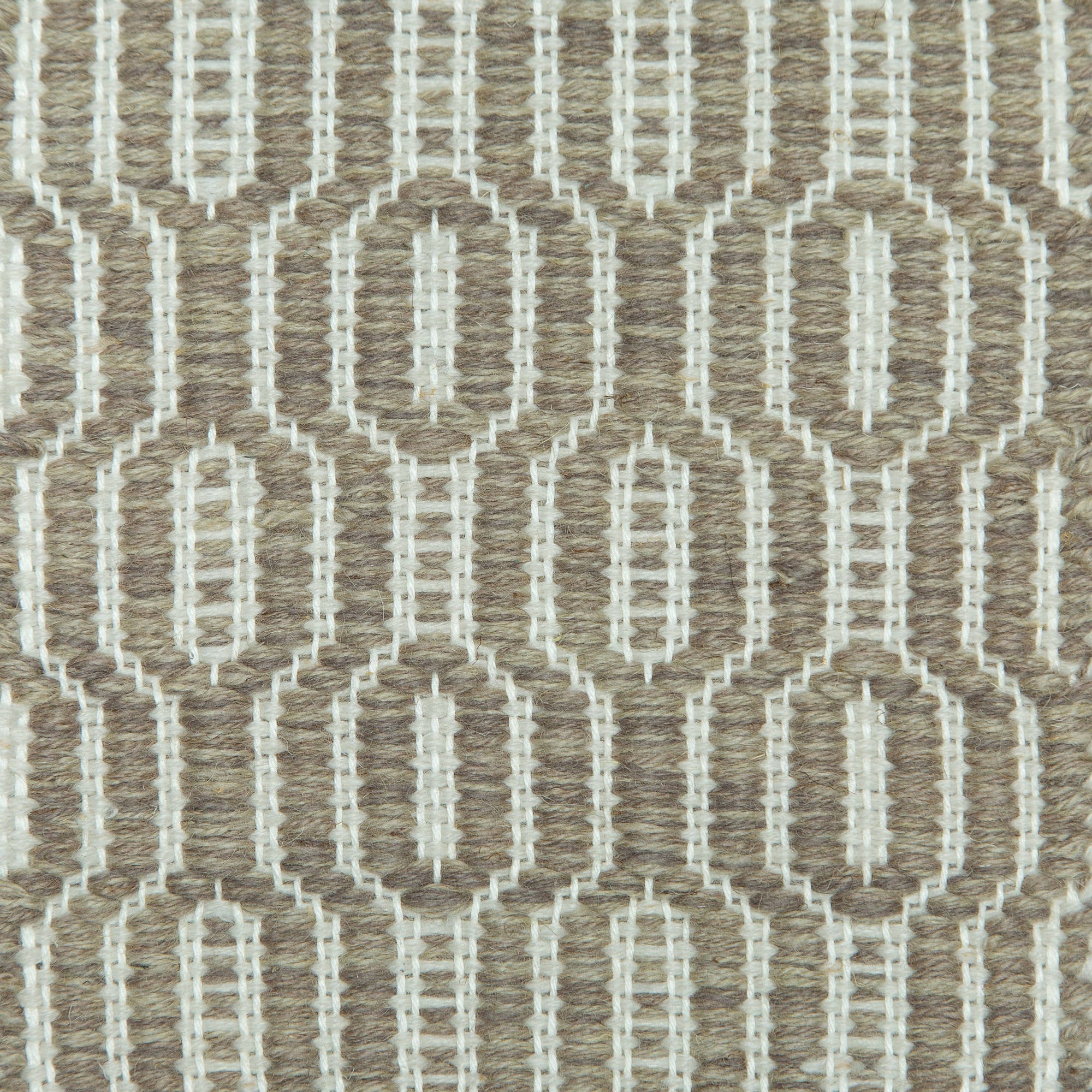 <p>Soft Dual Diamond Twill, main beige mix 1011, 1014, 1021 inside white 1023 on the white yarn</p>