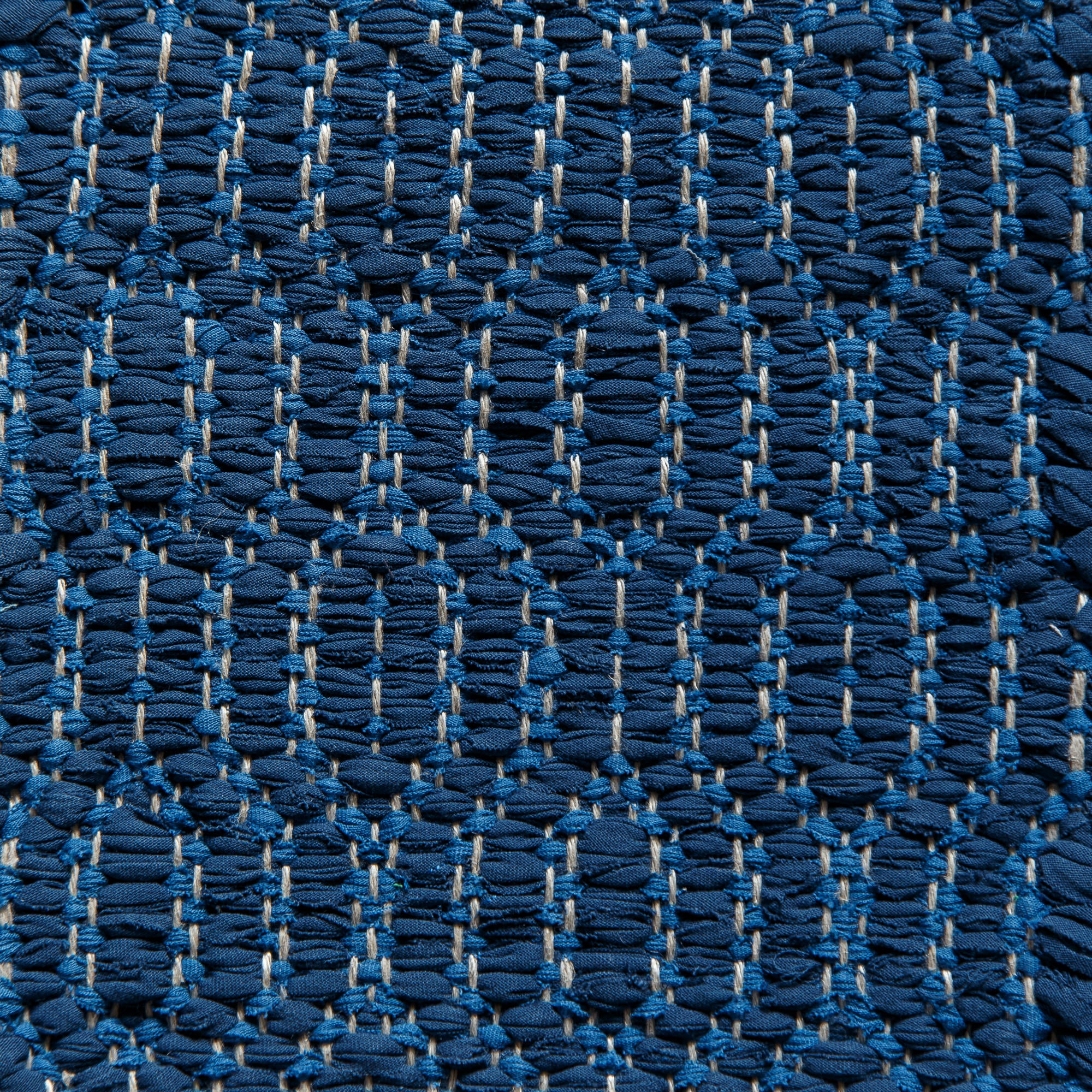 <p>Soft Dual Diamond Twill, main blue 534, inside light blue 519 on the natural yarn</p>