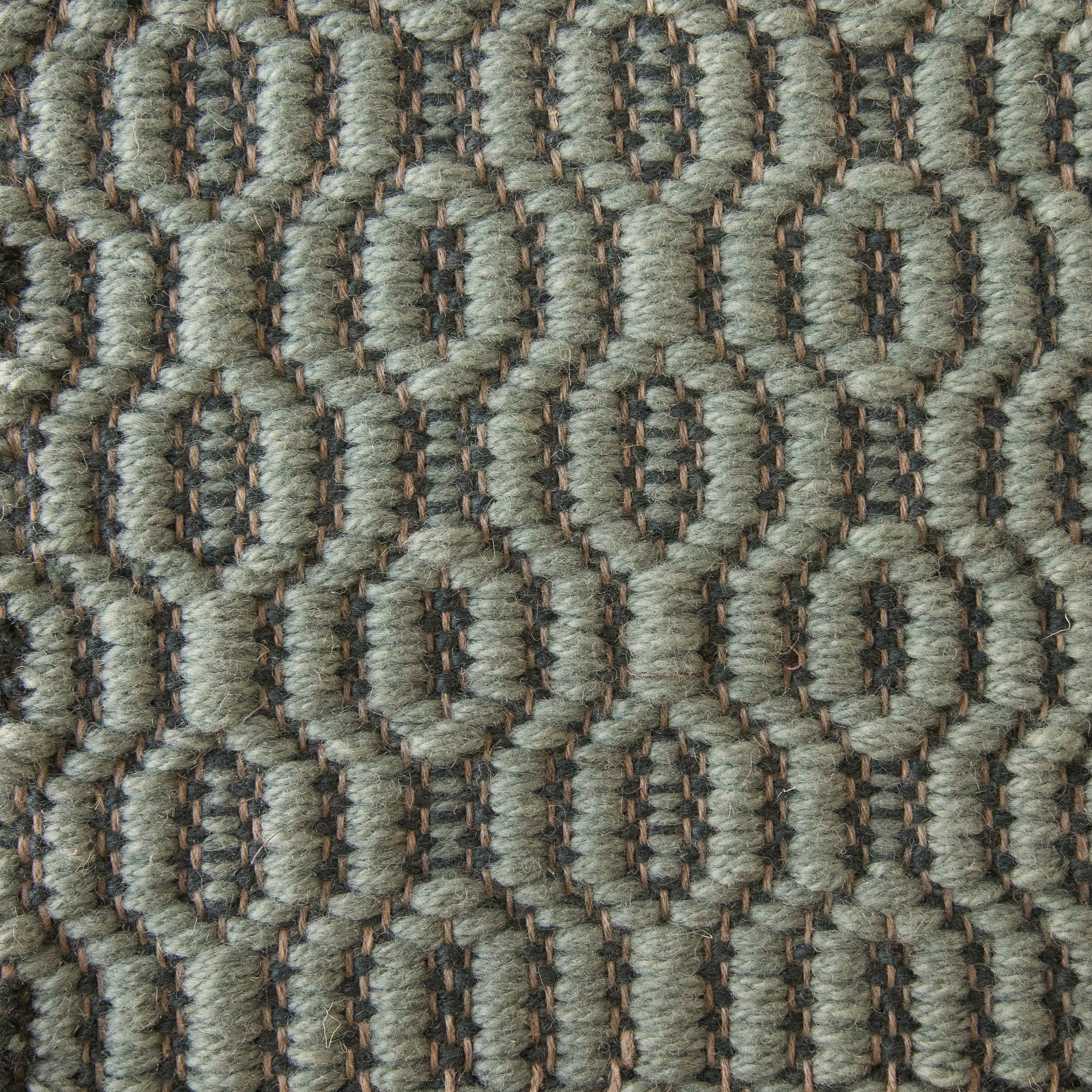 <p>Soft Dual Diamond Twill, main blue CH4400, inside dark blue CH3424 on the natural yarn</p>