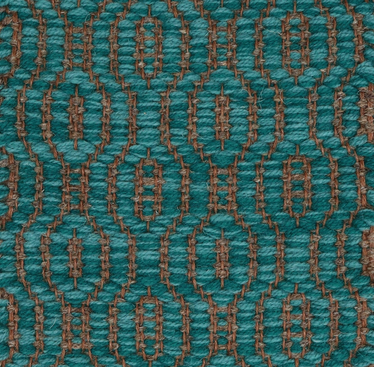<p>Soft Dual Diamond Twill, main blue mix 5008, CH050, inside brown 11 on the brown yarn</p>