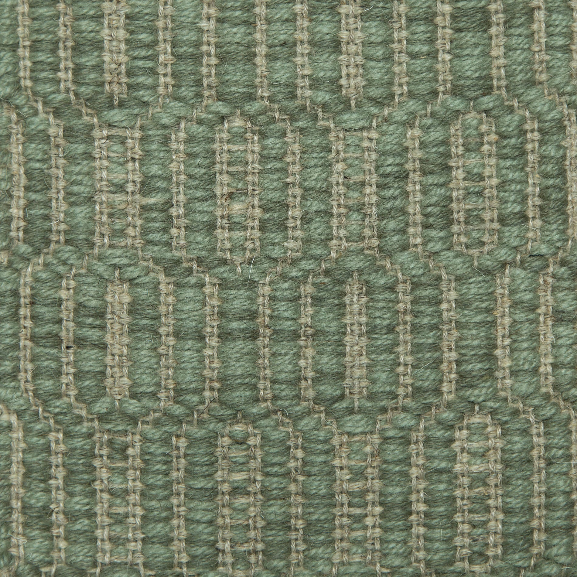 <p>Soft Dual Diamond Twill, main green mix CH016, 1025, inside grey 12 on the natural yarn</p>