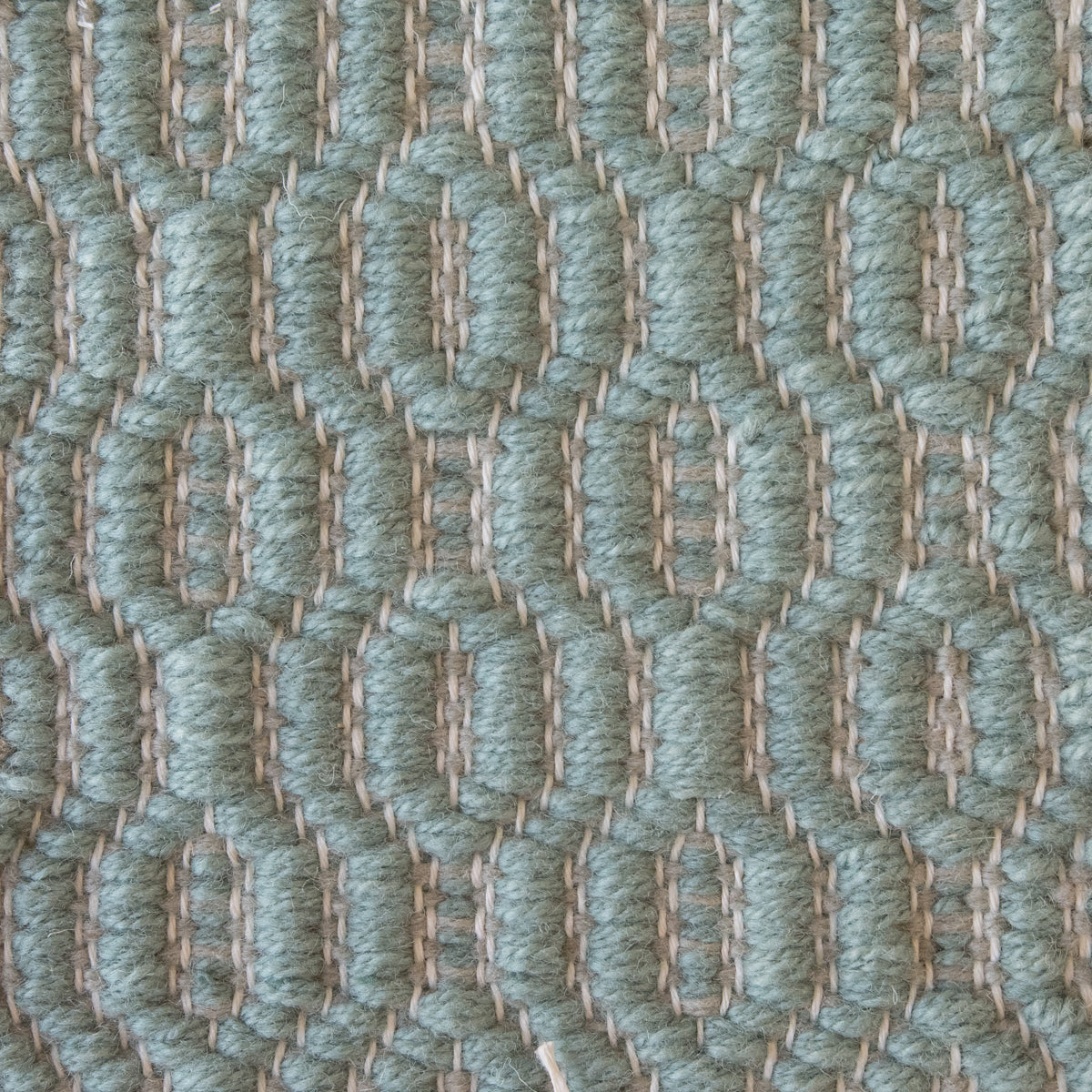 <p>Soft Dual Diamond Twill, main light green CH4400, inside light grey CH054 on the natural yarn</p>