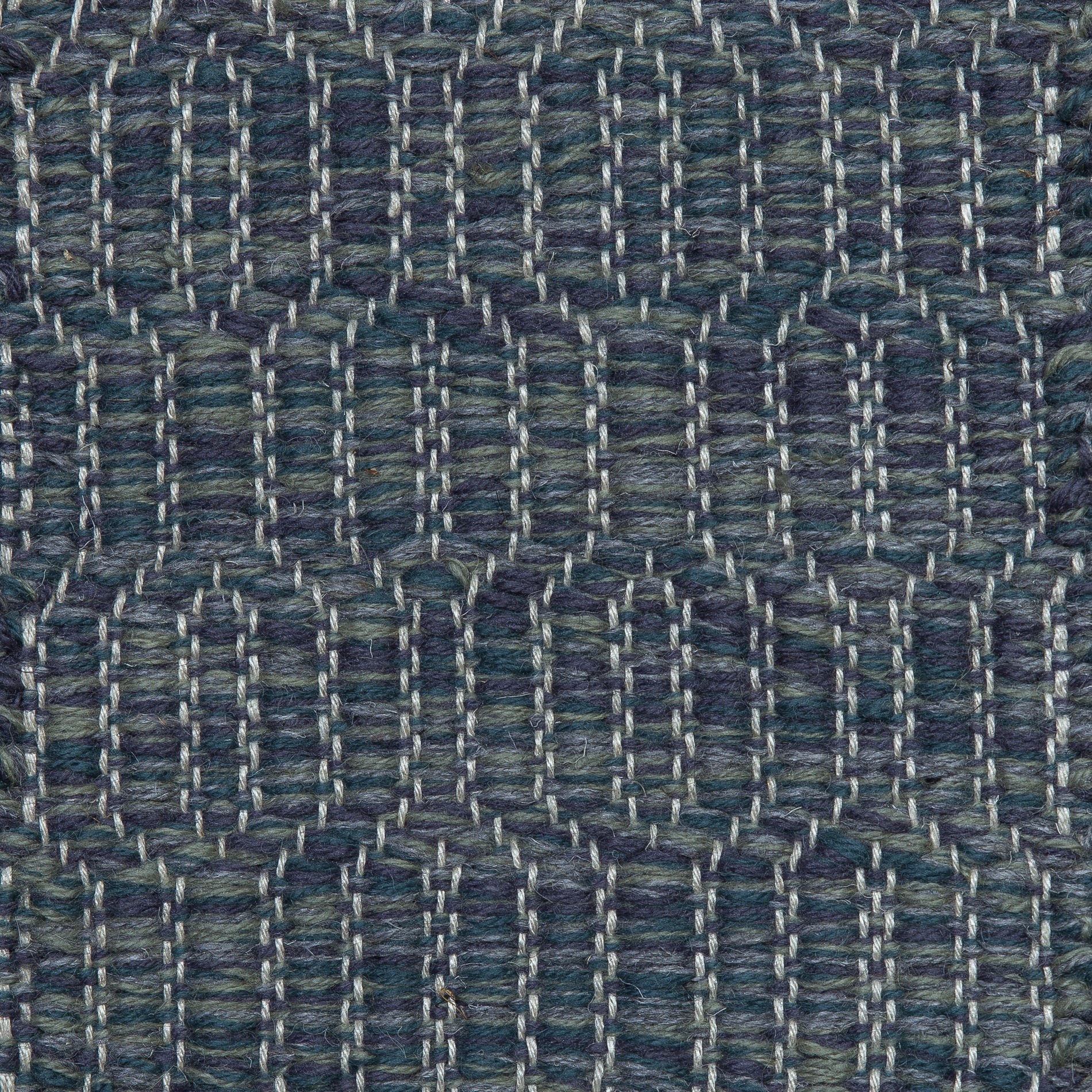 <p>Soft Dual Diamond Twill, mix of 08, 3424, 1025, CL0068 on the natural yarn</p>