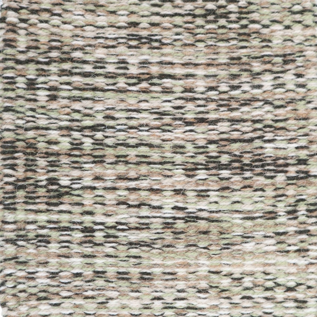 <p>Strings, mix of 4015, 1023, CH7878, 02, CH1207 on the natural yarn</p>