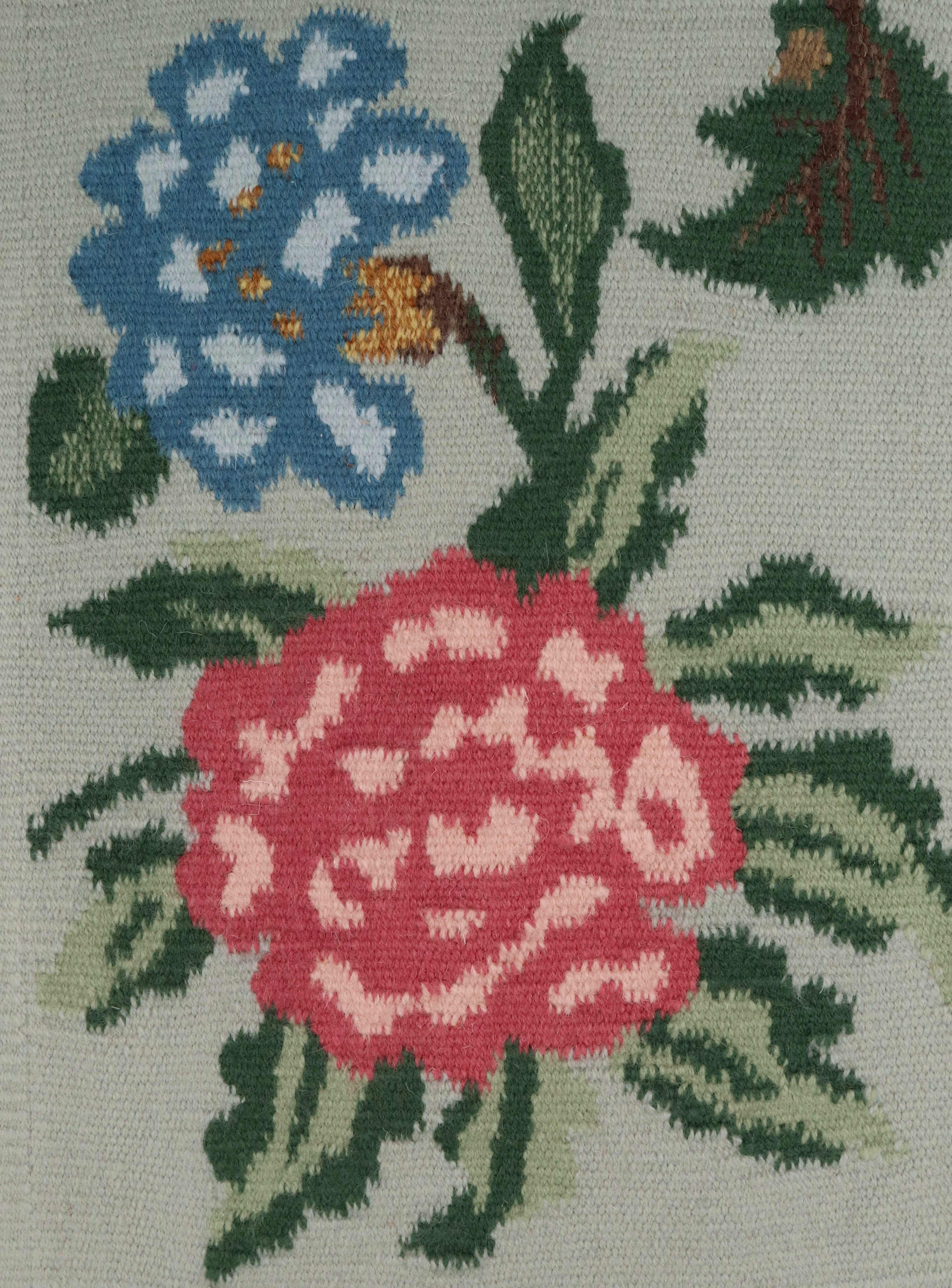 <p><meta charset="UTF-8"><a id="fancybox-right"></a><span id="fancybox-right-ico" class="fancy-ico"></span></p>
<div class="fancybox-title-inside" id="fancybox-title">
<meta charset="UTF-8">
<span>PENDULA Tapestry created by Claire Fouché, Eucalyptus Green, background light green CH4360; green stems/leaves 4015, 4011; brown stems/leaves 03, 6017, 6005; pinks 3010, 3016, 8154; blues 5021, 5012, 8200, 8235; yellows CH018, 6004, 6039; large leaves 6004, 6039</span><br>
</div>