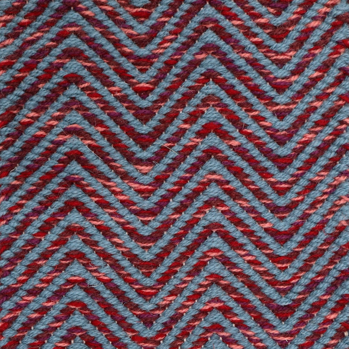 <p>Tweed, 1 row blue 8602, 2 row mix of 8187, 8036, CH5226, 3015 on the natural yarn</p>