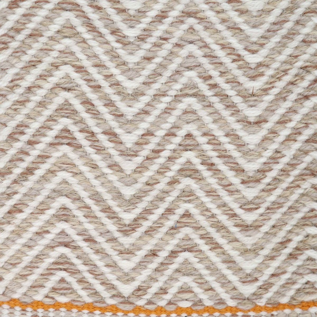 <p>Tweeds, 1 row - beige 6010, CH1207, 03, 07, 2 row - white 1023, CH044, stripe yellow 2007 on the natural yarn</p>