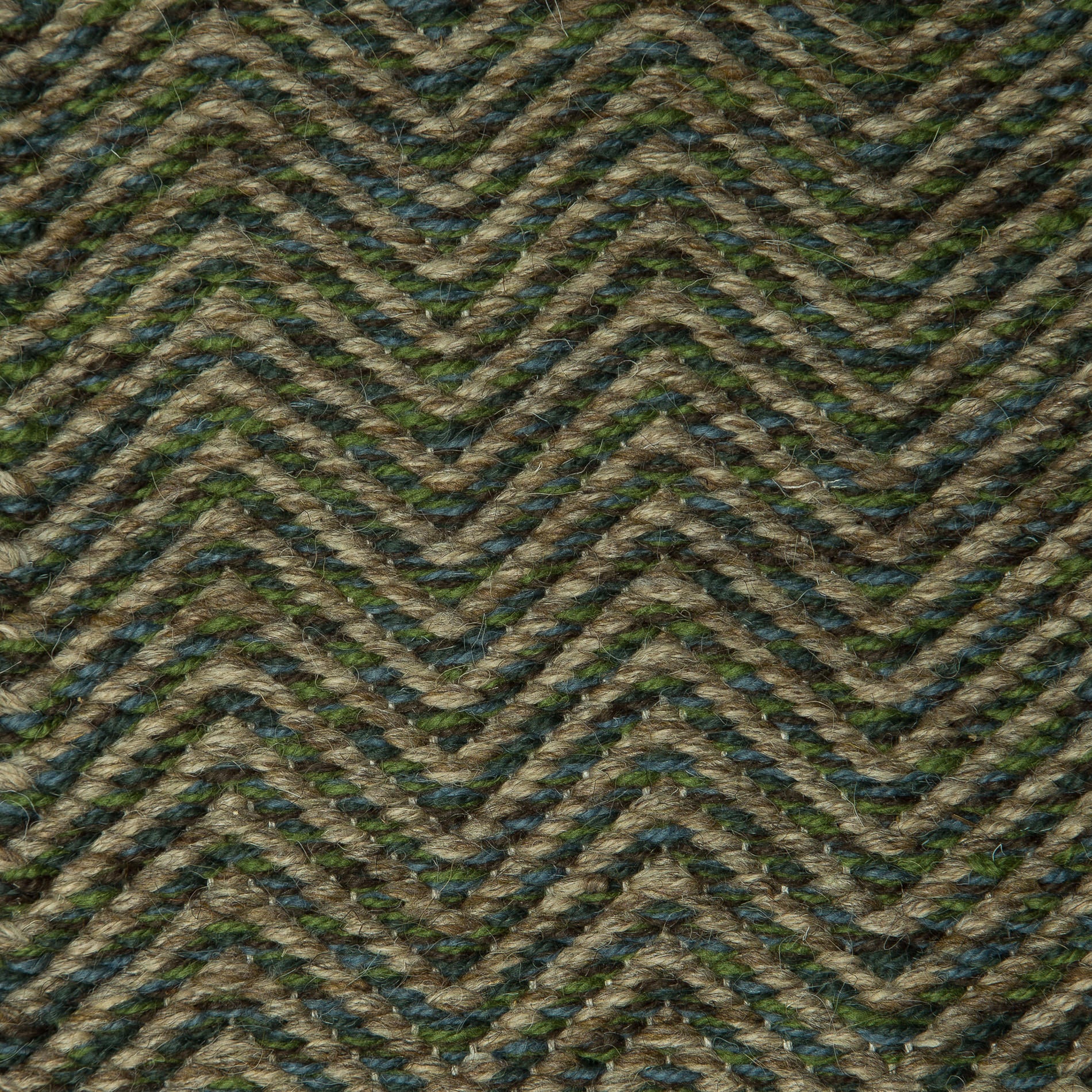 <p>Tweeds, 1 row - beige mix 02, 03, 2 row - mix of CH3424, CH015, CH017, CH4326 on the natural yarn</p>