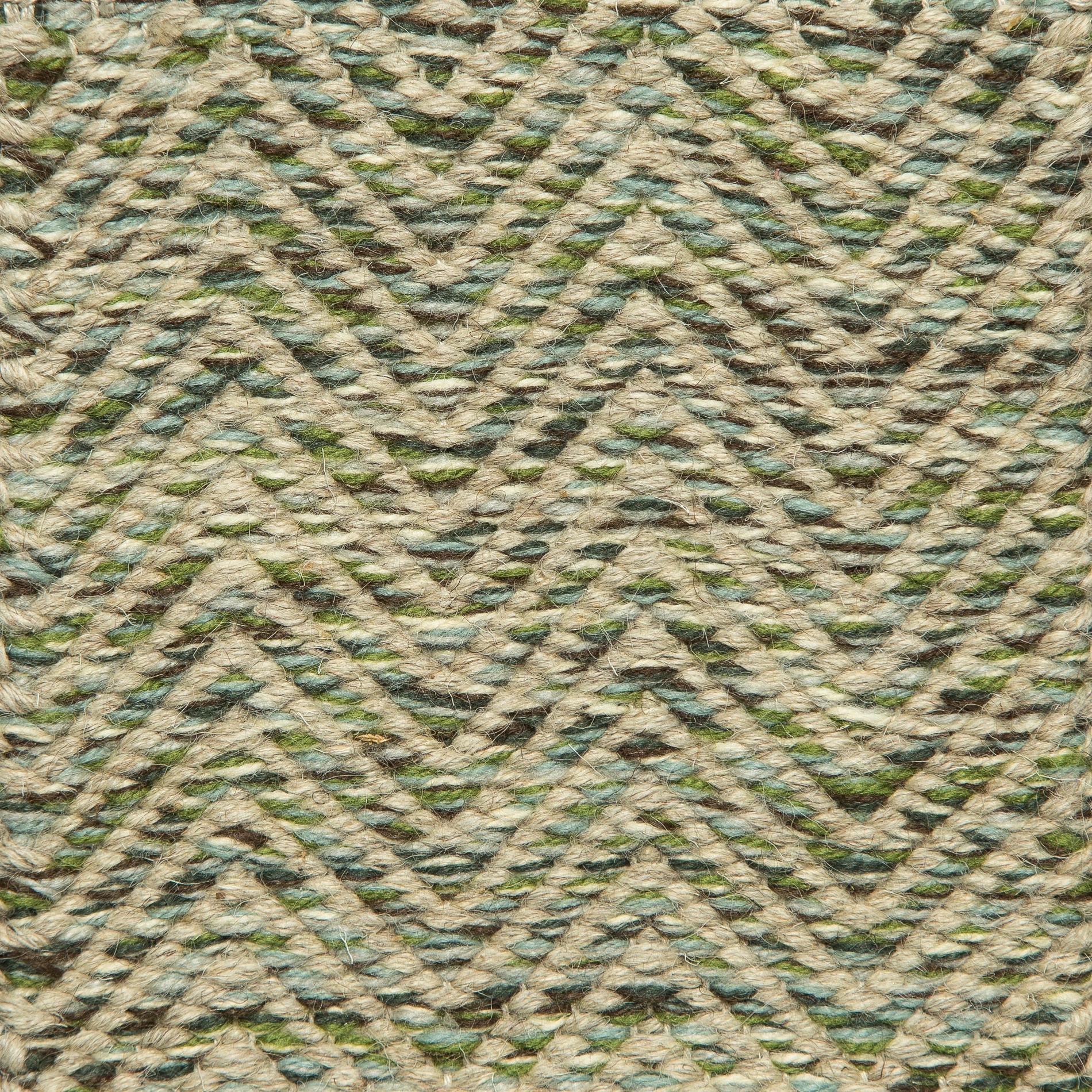 <p>Tweeds, 1 row - grey 12, 2 row - mix of CH4400, CH017, CH4326, CH033, CH015, CH1014 on the natural yarn</p>