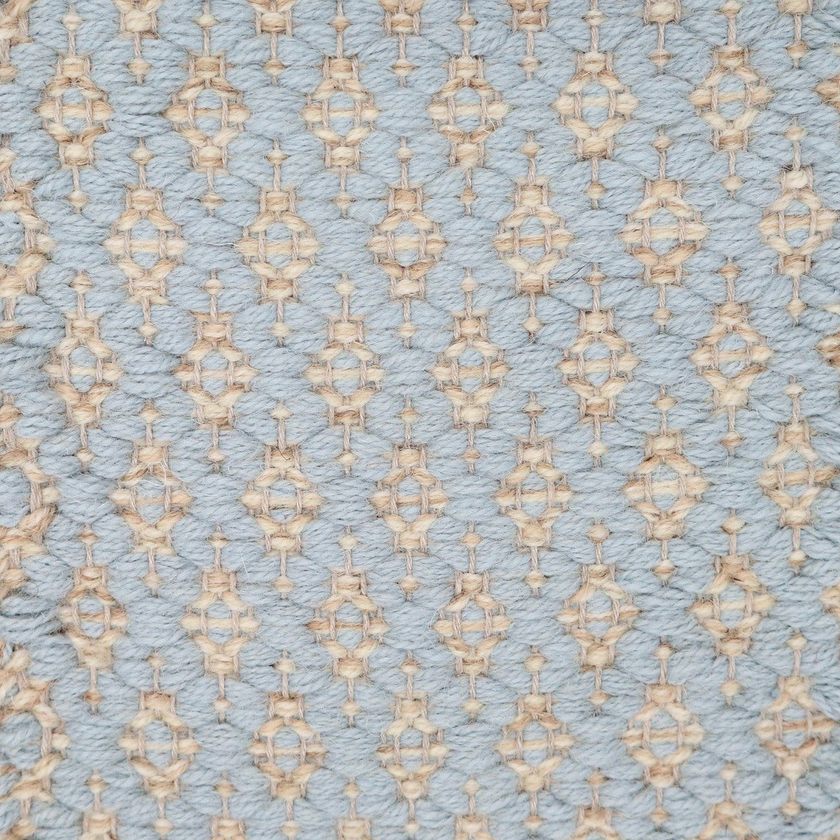 <p>Ukrainian Flower, main light blue CH054, inside cream mix 06, 07, 03, 6023 on the natural yarn</p>