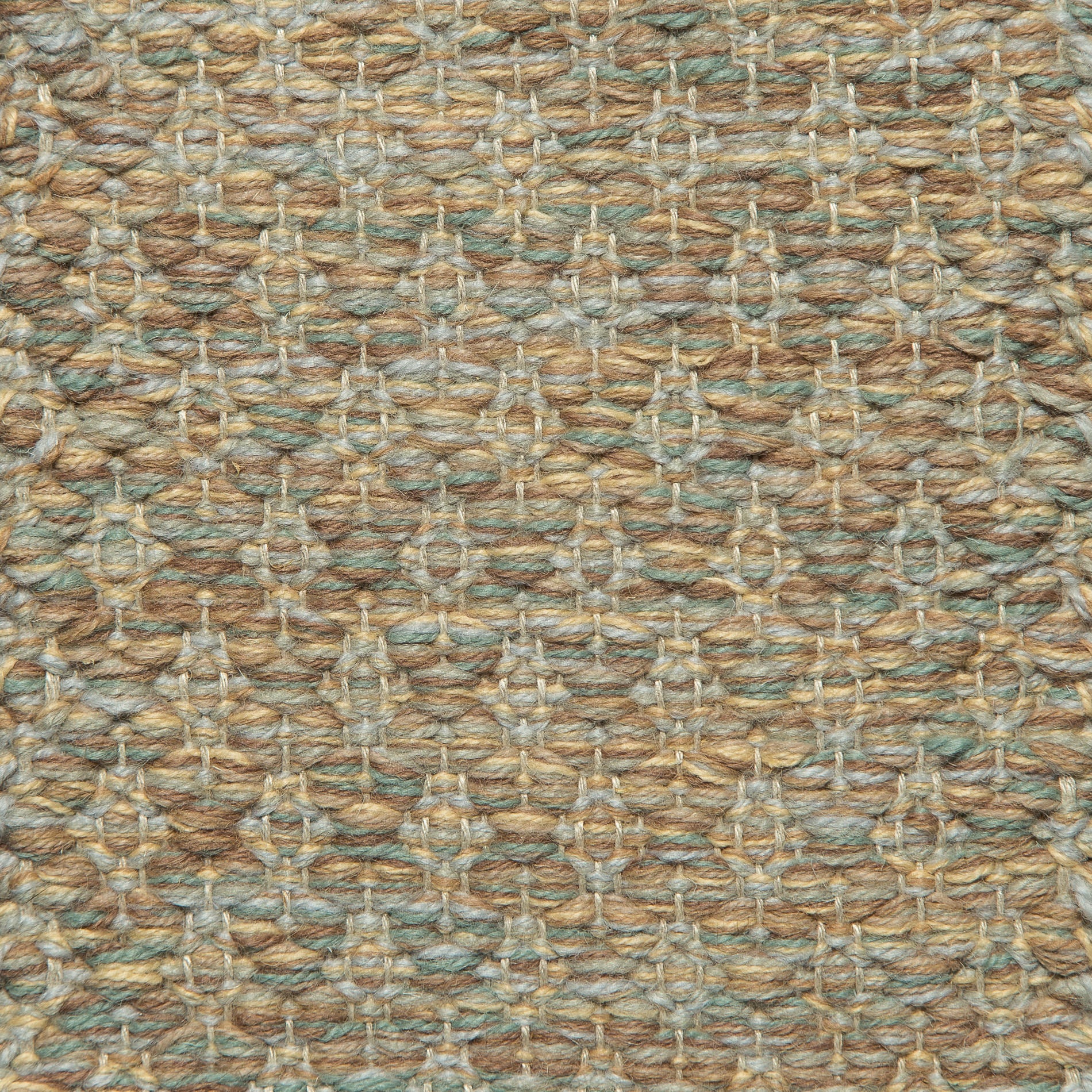 <p>Ukrainian Flower, mix of 6018, 1024, 6039, 6029, CH033, CH054, CH4400 on the natural yarn</p>