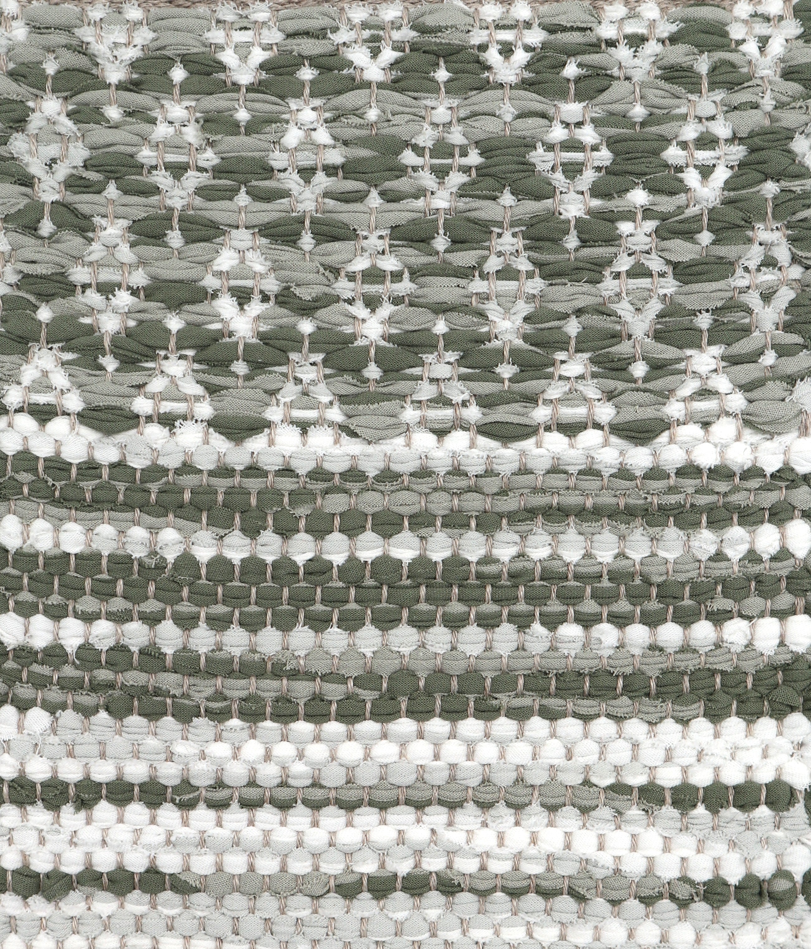 <p>Ukrainian Flower with Singel Weave, main green mix 469/1, 464, inside white mix 150, 101 on the natural linen yarn</p>