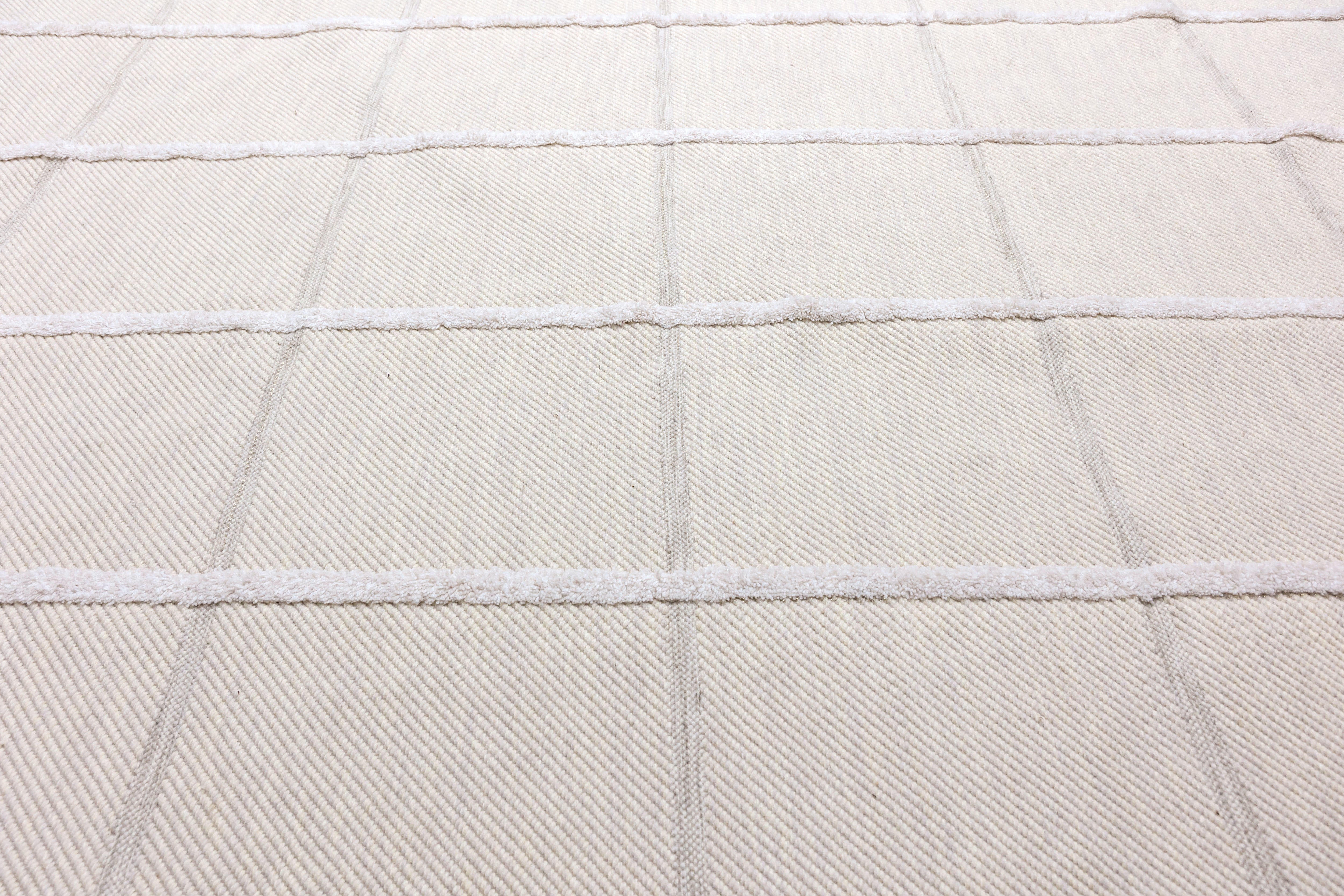 Velvet Check – White