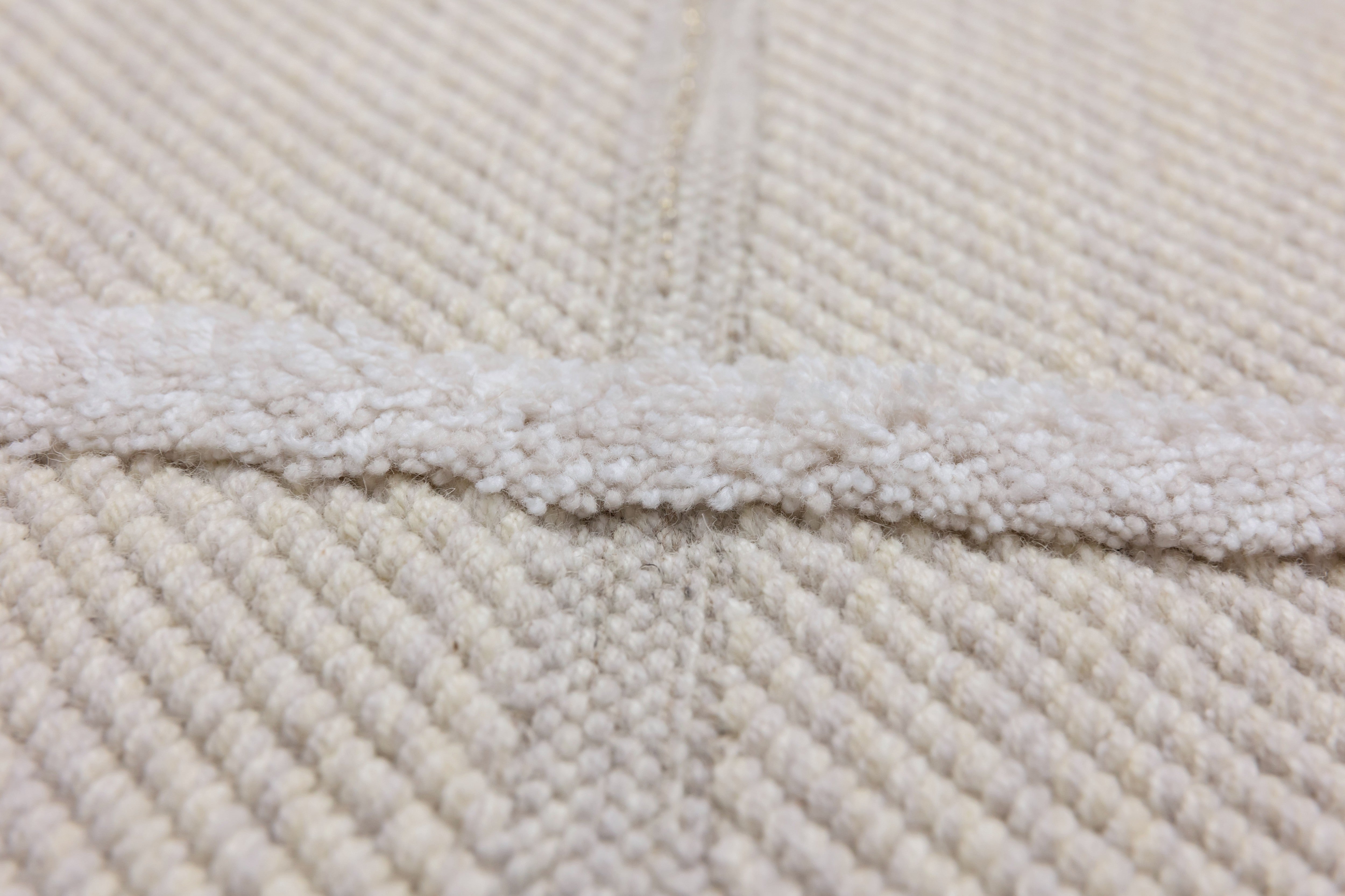 Velvet Check – White