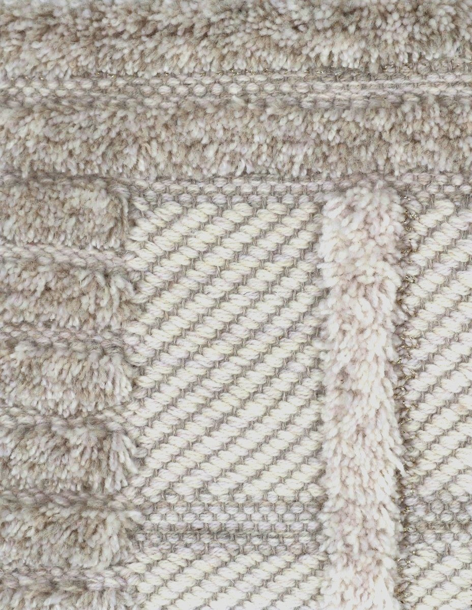 <p><meta charset="UTF-8"><a id="fancybox-right"></a><span class="fancy-ico" id="fancybox-right-ico"></span></p>
<div id="fancybox-title" class="fancybox-title-inside"></div>
<div class="fancybox-title-inside">
<div class="fancybox-title-inside" id="fancybox-title">
<meta charset="UTF-8"> <span>VELVET CHECK White/Off White created by Maja Johansson Starander, main Herringbone base: CH044, 1023, 06, Single Weave: CH044, 12, 1023, main tuft (frame): CH044, 12, 1023, stripe tuft (vertical lines): 1023, 01 with light gold lurex on the natural yarn</span><br>
</div>
<br>
</div>