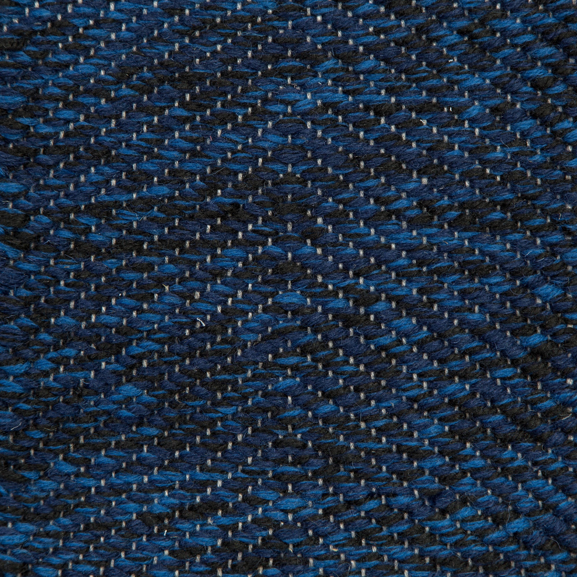 <p>Vertical Herringbone, blue mix 5013, 5027, 6020 on the natural yarn</p>