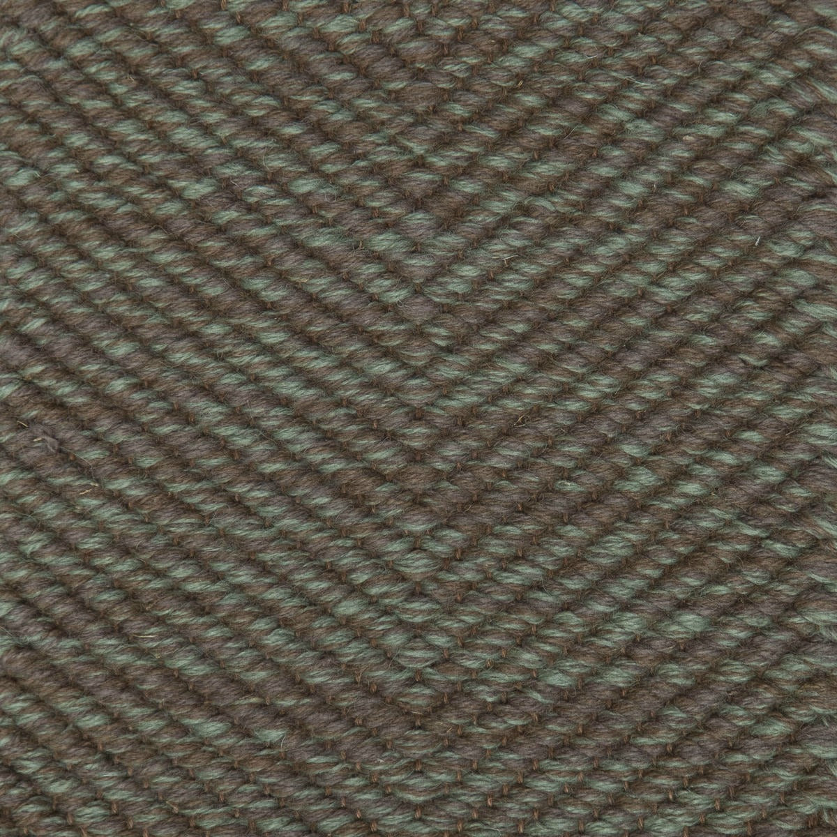 <p>Vertical Herringbone, mix of 1007, 1025, 6017 on the brown yarn</p>