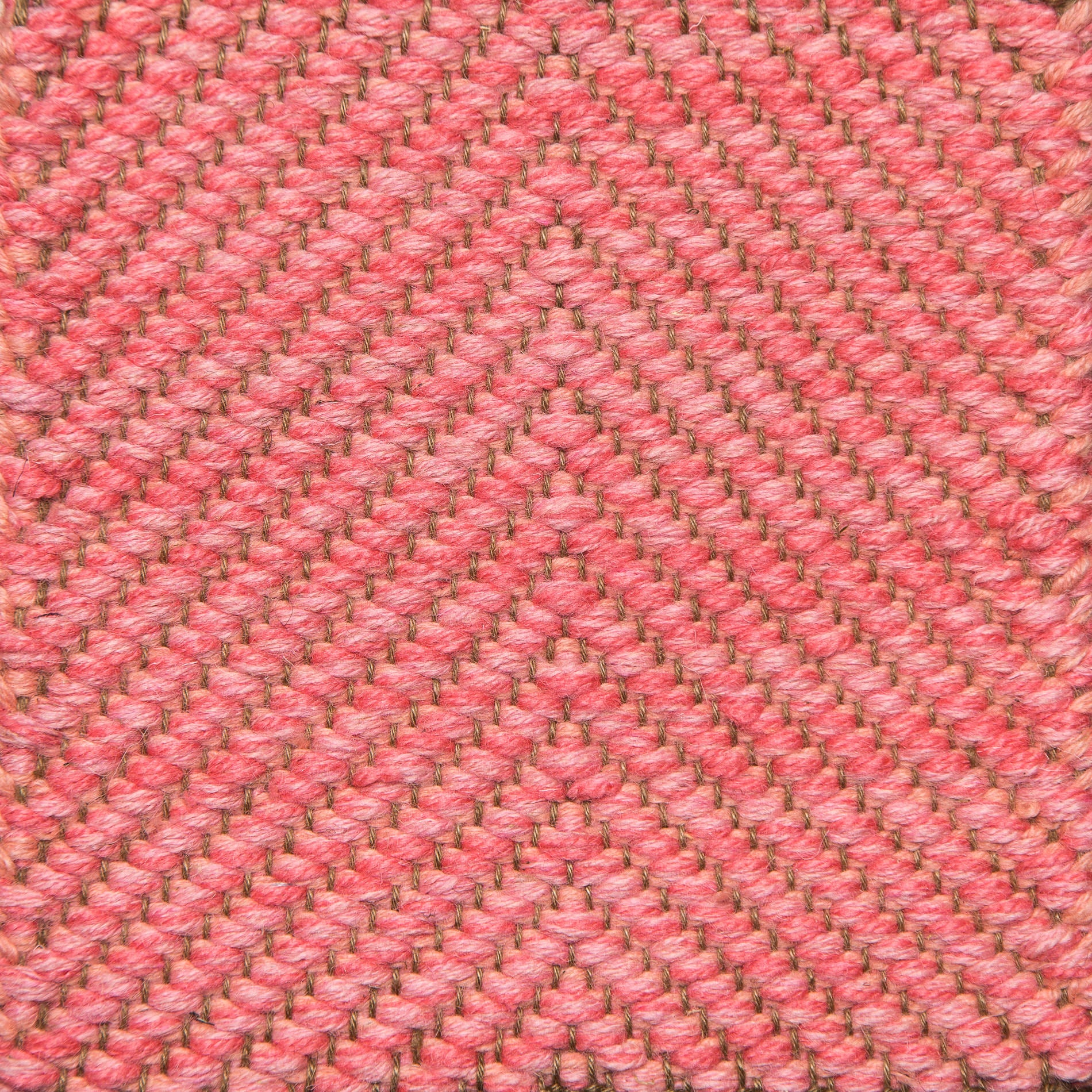 <p>Vertical Herringbone, pink mix CH048, 3003, 3019 on the browm yarn</p>
