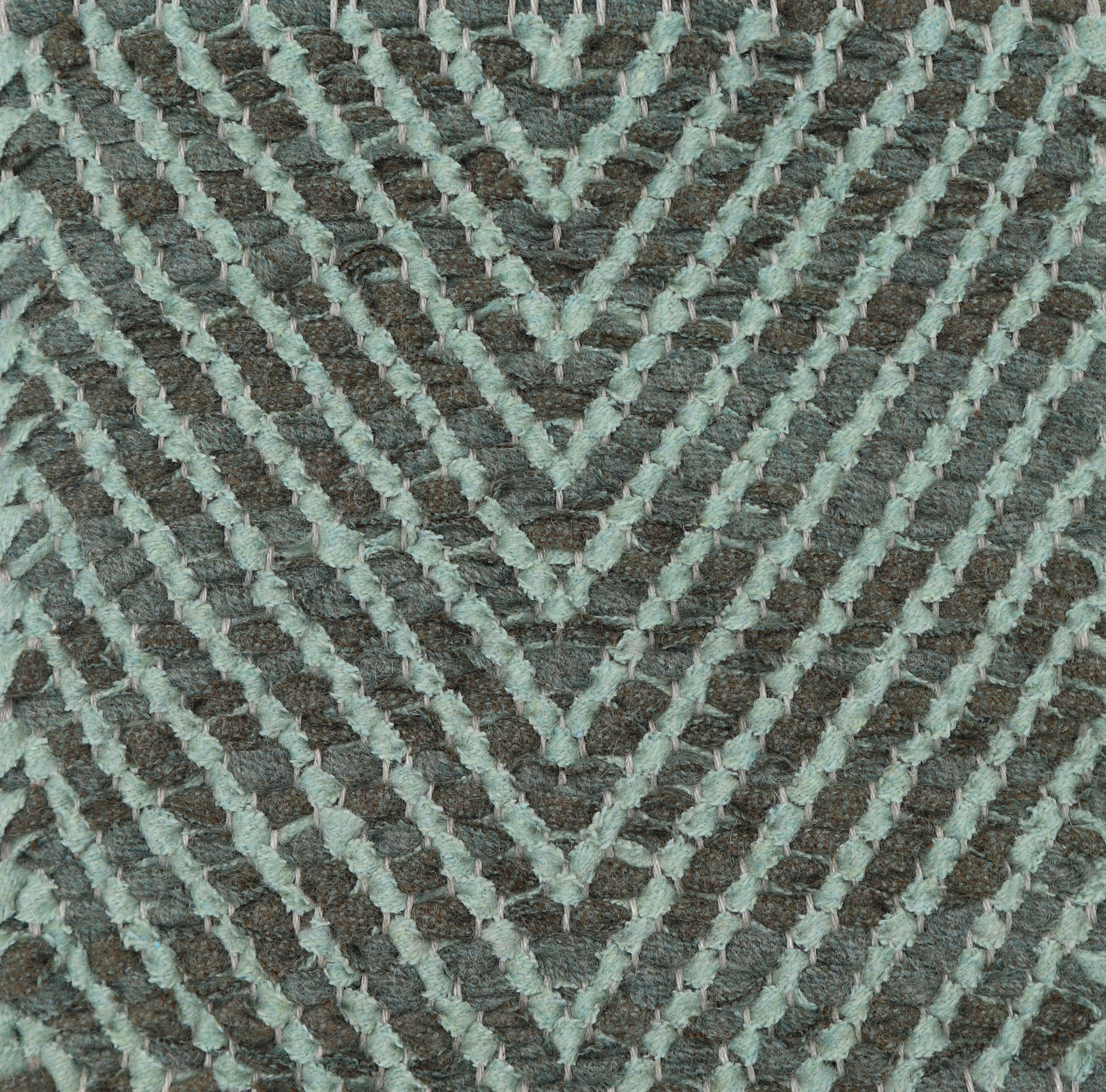 <p>Vertical Herringbone, main blue-green 0043, inside mint 0042, warp in natural linen</p>