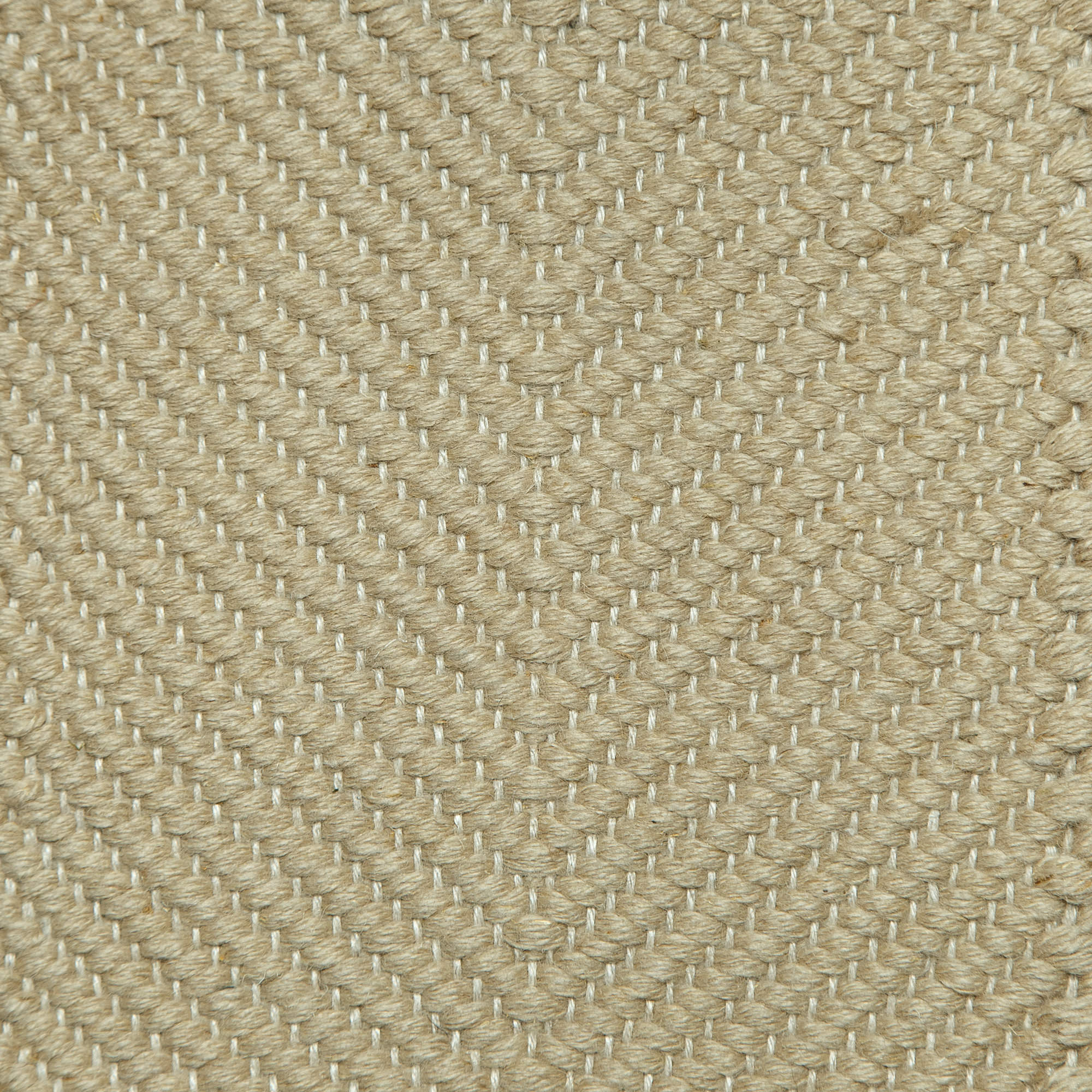 <p>Vertical Herringbone, beige 6014 on the natural yarn</p>