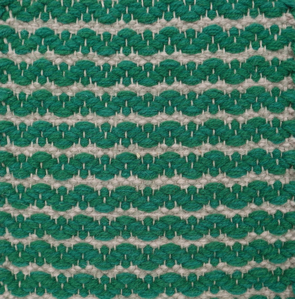 <p>Waves, green mix 4007, 4008, beige mix 1008, 1011 on the natural yarn</p>
