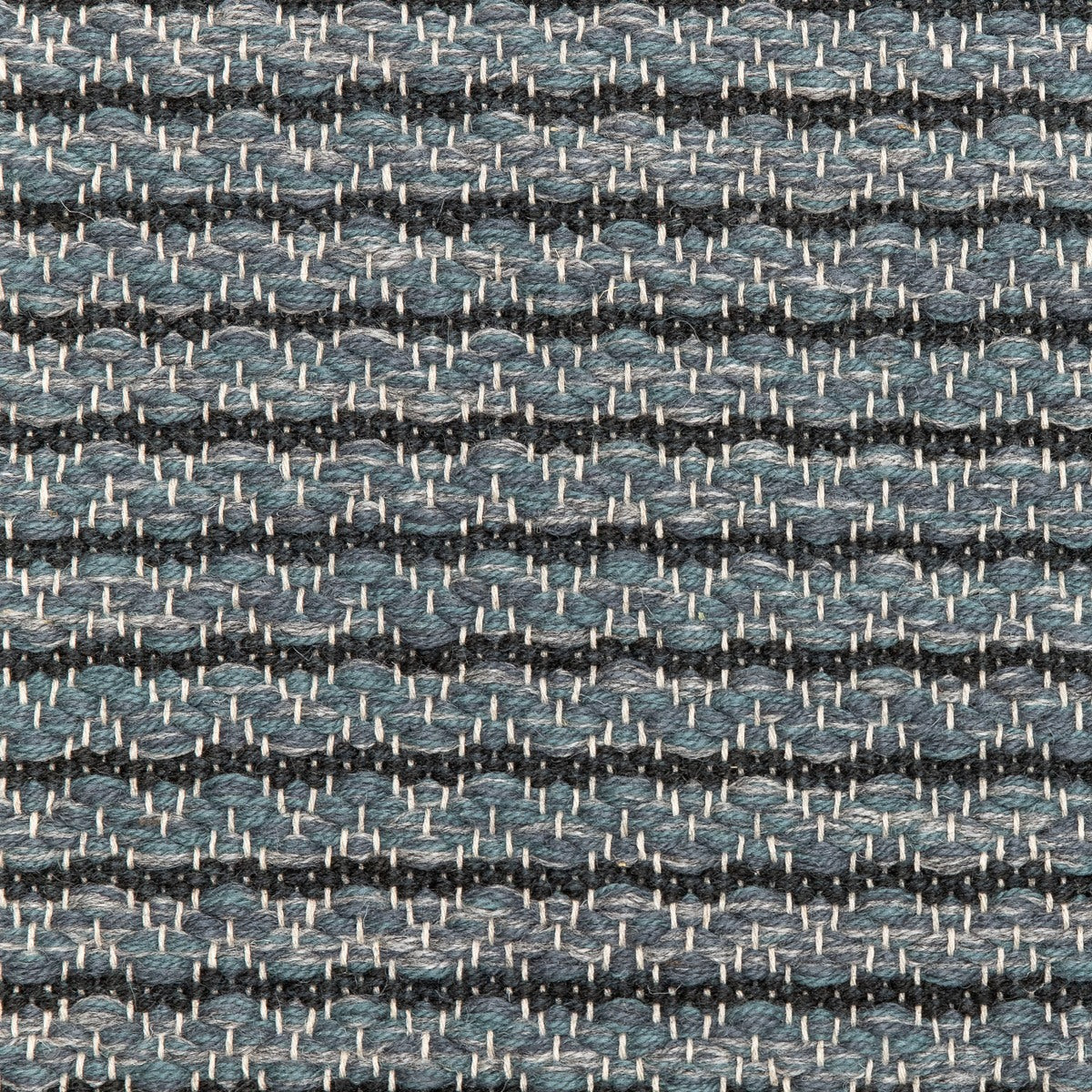 <p>Waves, main bluish grey mix CH3424, 08, 262, inside black CH7878, 6020 on the natural yarn</p>