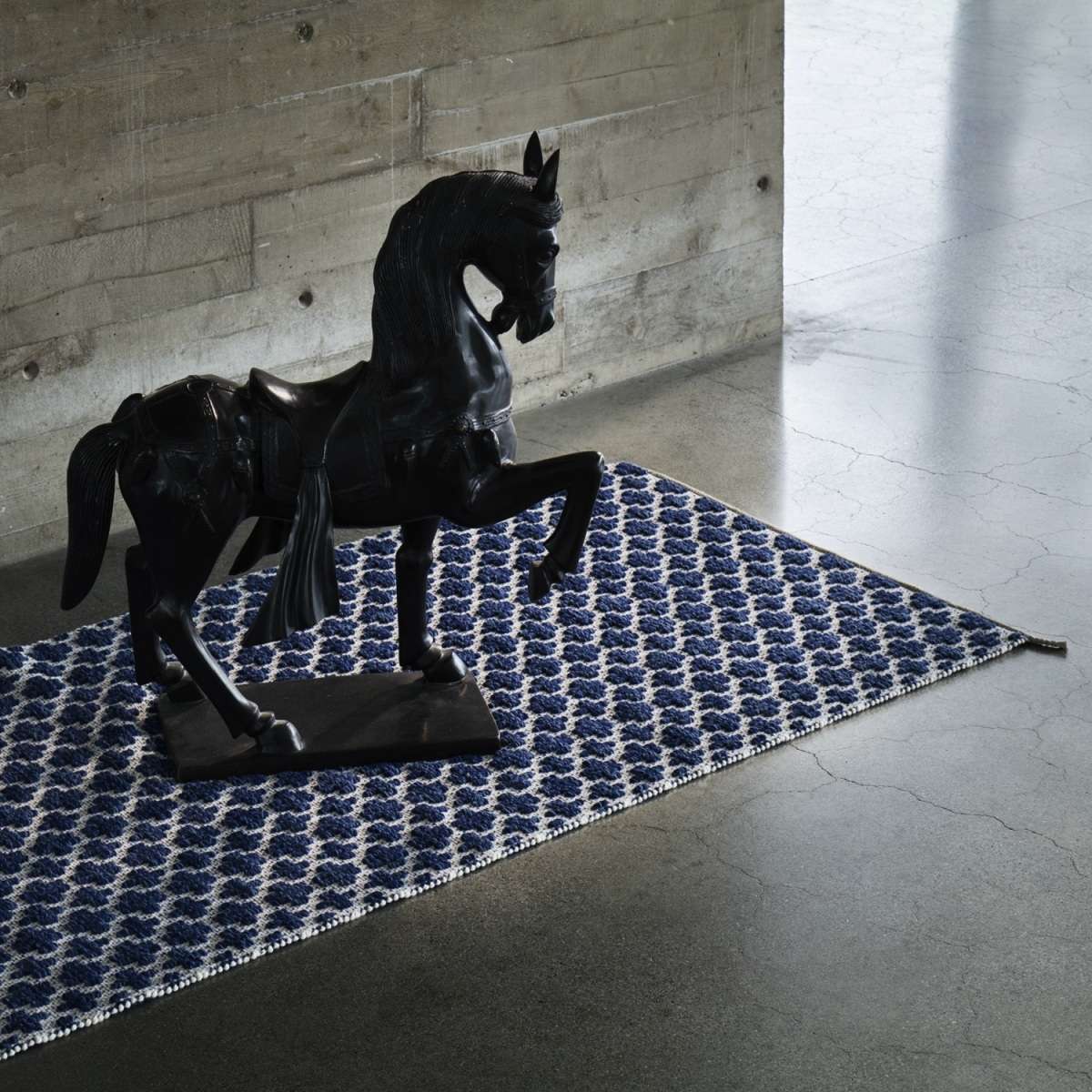 Vandra Rugs