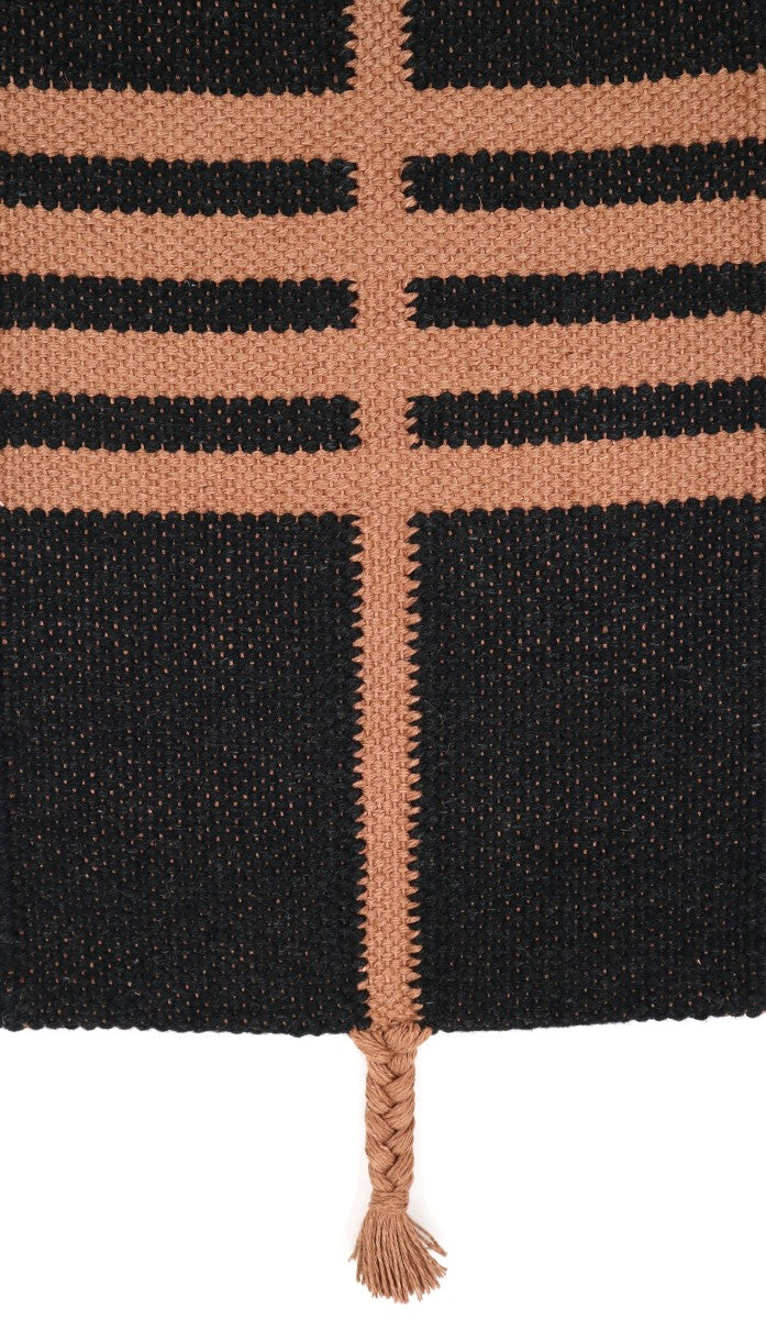 <p><meta charset="UTF-8"><a id="fancybox-right"></a><span class="fancy-ico" id="fancybox-right-ico"></span></p>
<div id="fancybox-title" class="fancybox-title-inside"></div>
<div class="fancybox-title-inside">
<div class="fancybox-title-inside" id="fancybox-title"><span>ZEBRA Black and Brown, base black 1006, stripes and yarn in brown linen yarn</span></div>
<br>
</div>