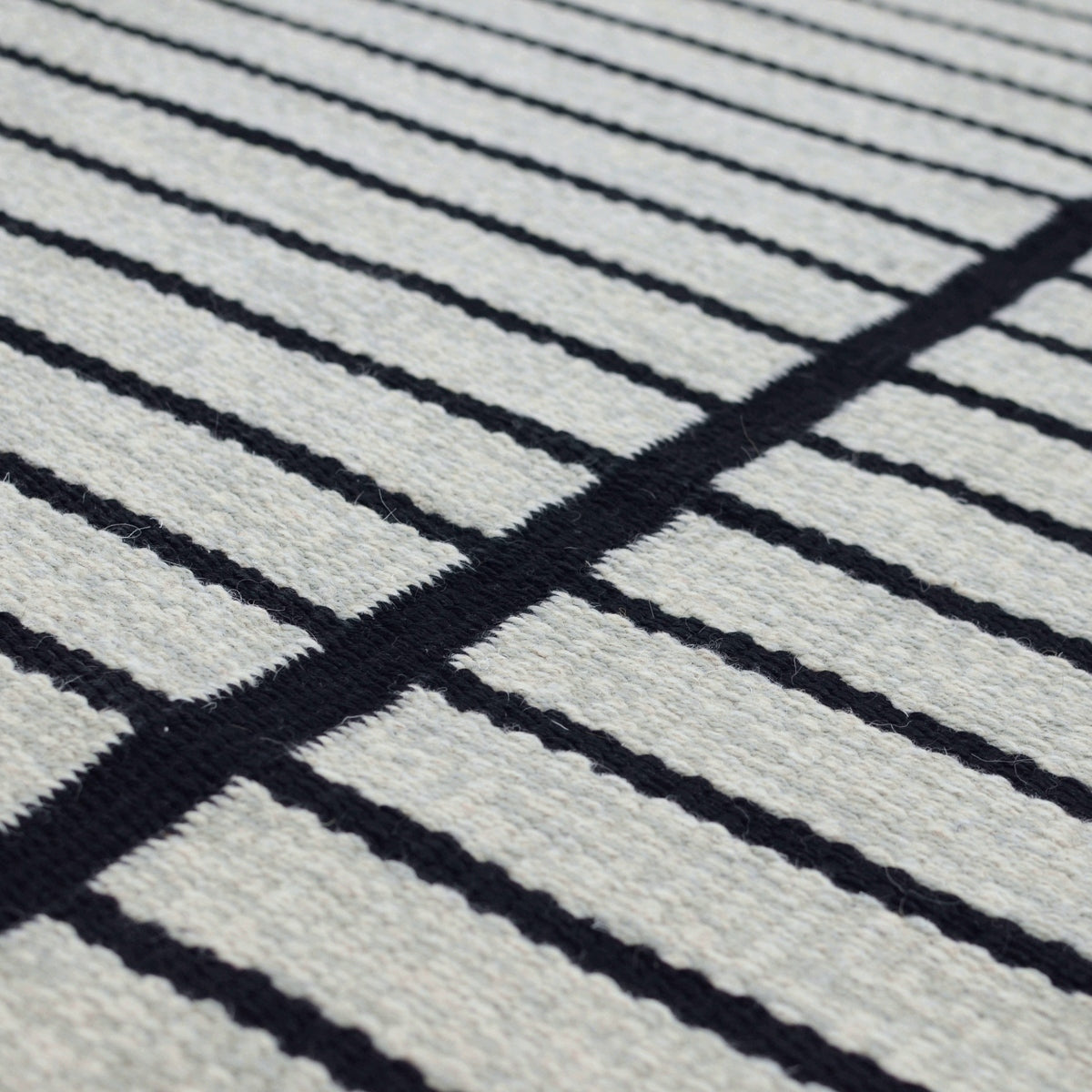 <p><meta charset="UTF-8"><a id="fancybox-right"></a><span id="fancybox-right-ico" class="fancy-ico"></span></p>
<div class="fancybox-title-inside" id="fancybox-title"></div>
<div class="fancybox-title-inside">
<div id="fancybox-title" class="fancybox-title-inside">
<div id="fancybox-title-inside">
<meta charset="UTF-8"> <span>ZEBRA Light Grey and Black, base in mix 12, 1011, stripes in black linen yarn, on the black linen yarn</span><meta charset="UTF-8"> <a id="fancybox-close"></a><a id="fancybox-right"></a><span class="fancy-ico" id="fancybox-right-ico"></span>
</div>
</div>
<br>
</div>