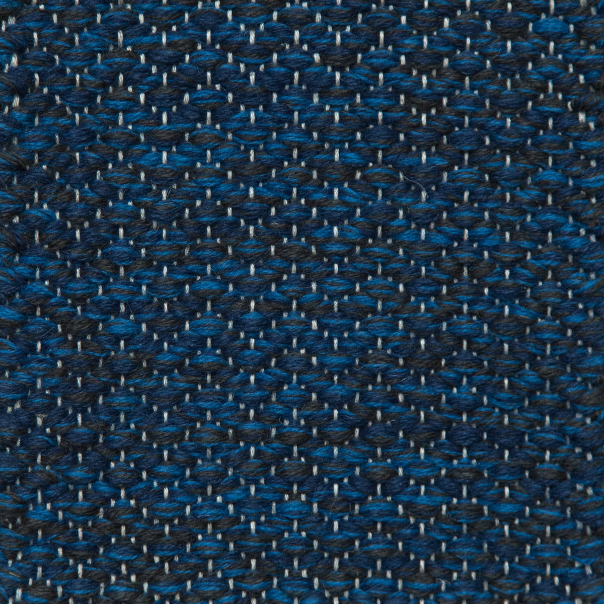 <p>Zig Zag, blue mix 5013, 5027, grey 6020 on the natural yarn</p>