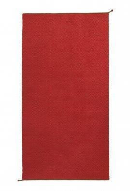 <p>Diamond Twill, red 307; yarn - brown</p>