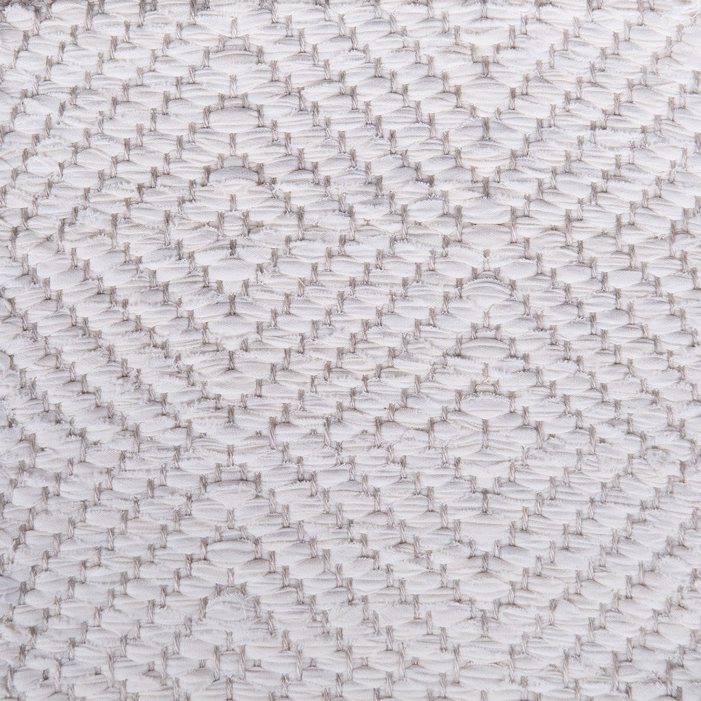 Big Diamond Twill, white mix 101 (50%), 102 (50%); natural yarn <a href="/wp/wp-content/gallery/collection-white/88.jpg">Click to large</a>