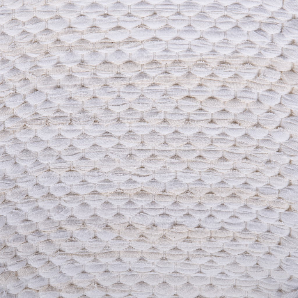 Double Weave, white mix 100, 101, 104; white yarn <a href="/wp/wp-content/gallery/collection-white/22.jpg">Click to large</a>
