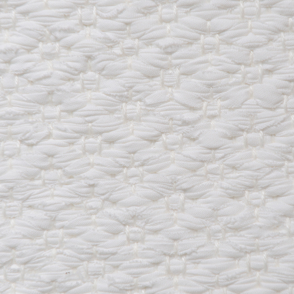 Rosepath, main white 101; white yarn <a href="/wp/wp-content/gallery/collection-white/dsc_7068_.jpg">Click to large</a>
