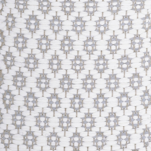 <p>Rosepath positive/negative, main white 101, inside grey 127; natural yarn</p>