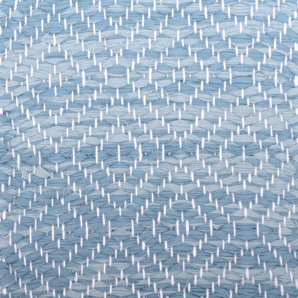 <p>Diamond Twill, blue mix 411, 433; yarn - white</p>