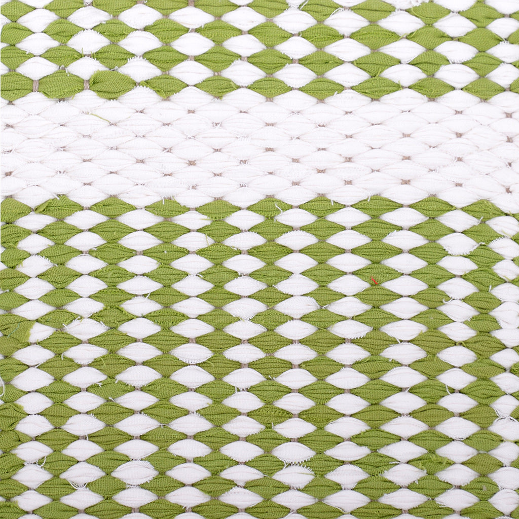 <p>Draell, one row - green 481, other row - white 101, and white wide stripe 101; natural yarn</p>