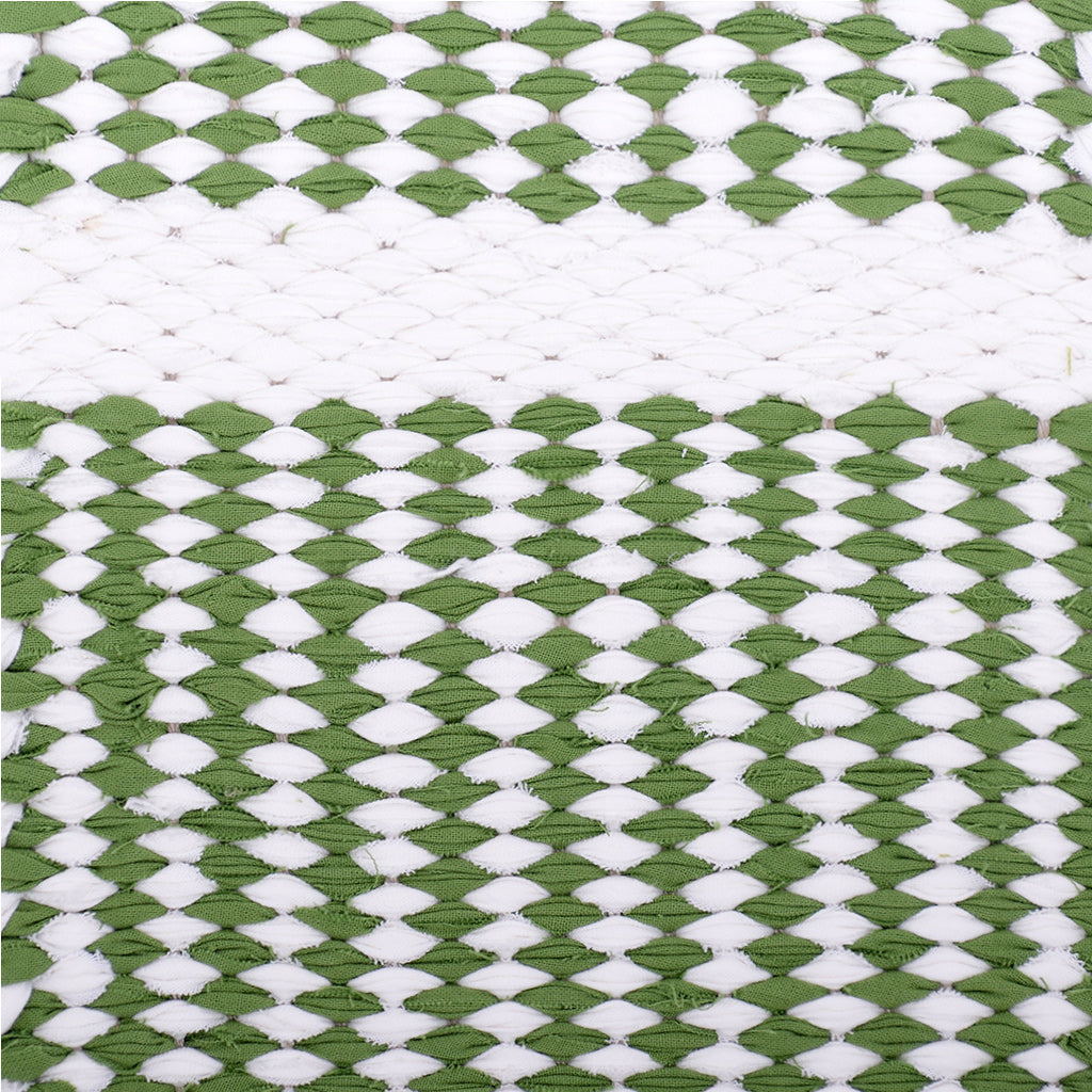<p>Draell, white row 101, green row 436 on the natural yarn</p>