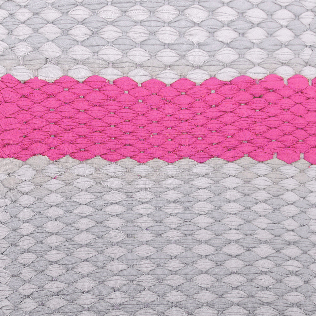 <p>Draell, grey mix 124, 125 and stripe pink mix 371, 352; natural yarn</p>