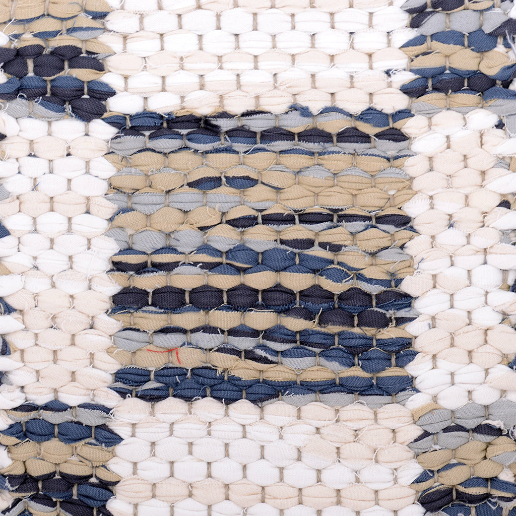 <p>Double Weave Chequered, 1 sq. - off white 101, 102, 2 sq. - blue-beige melange 127, 169, 175, 236 on the natural yarn</p>