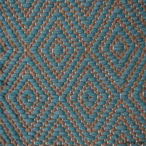 <p>Dual Diamond Twill, main turquoise 0473, inside brown 0402 on the natural yarn</p>