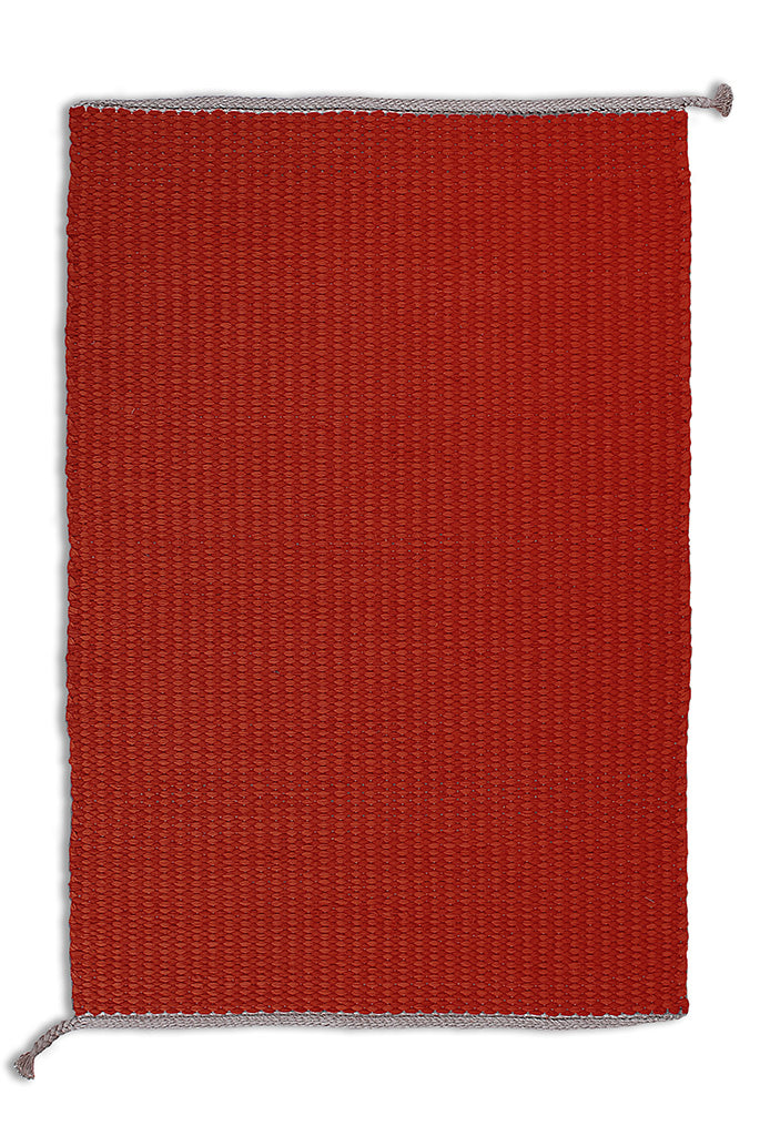 <p>Draell,  coral red 305, 310, natural yarn</p>